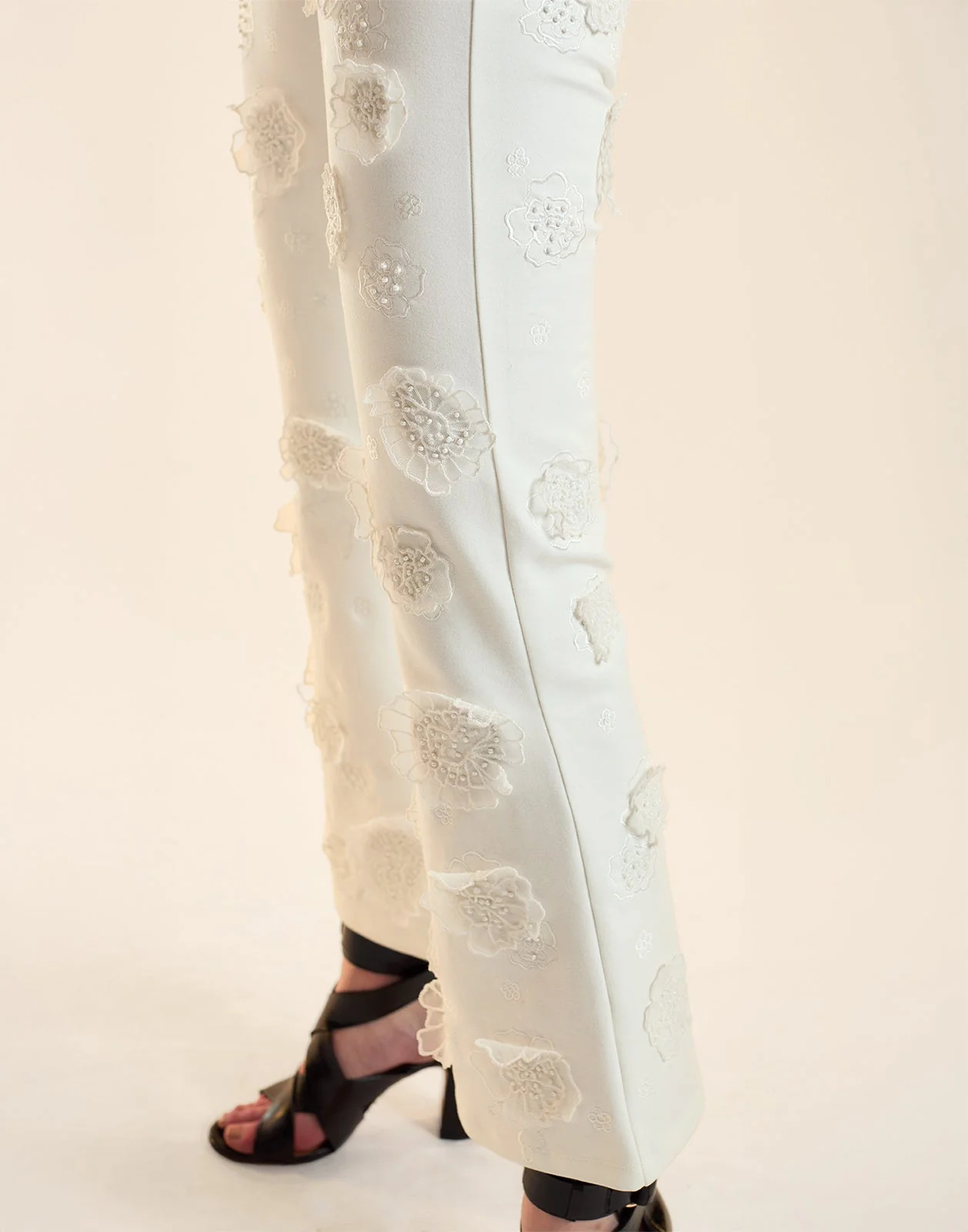 Cynthia Rowley Pop Floral Applique Pant - White - Image 6
