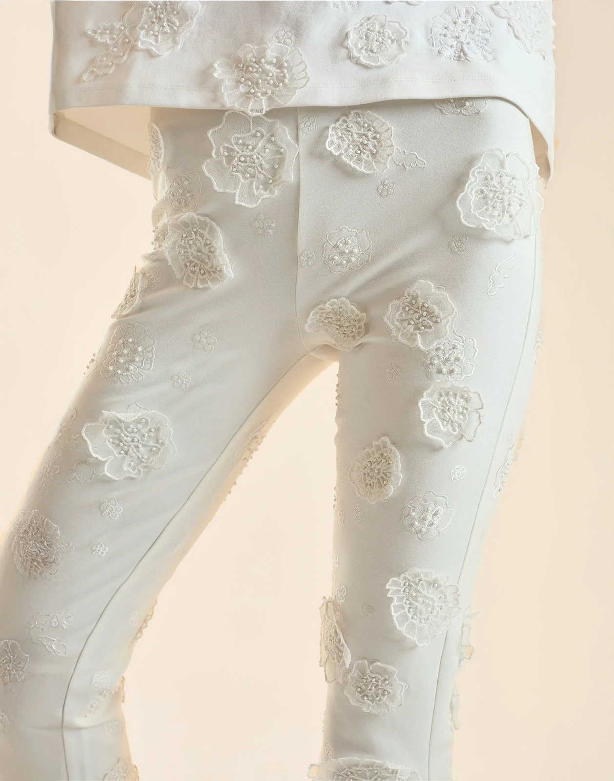 Cynthia Rowley Pop Floral Applique Pant - White - Image 8