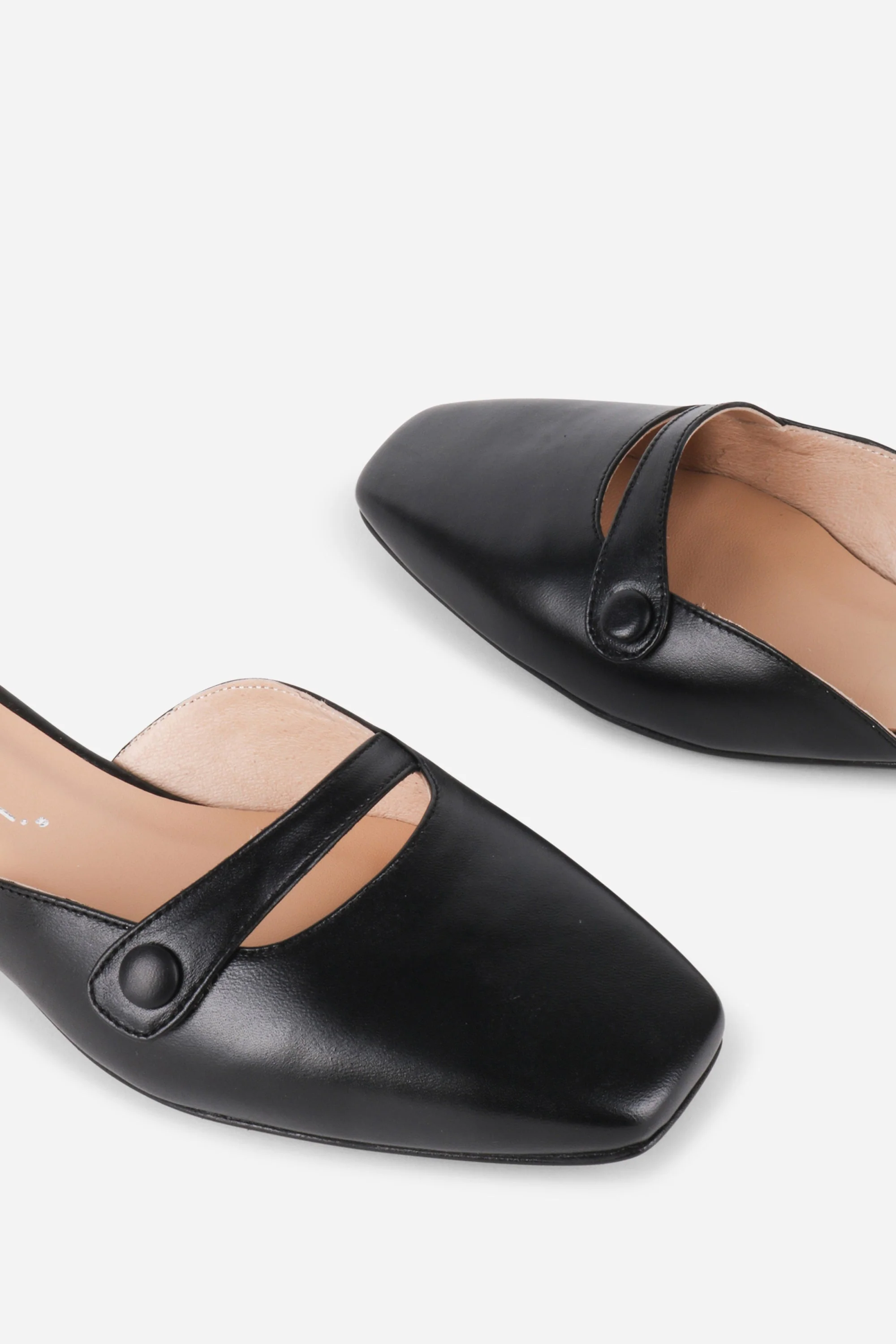 INTENTIONALLY __________. Iris Leather Mary Jane Flat - Image 3