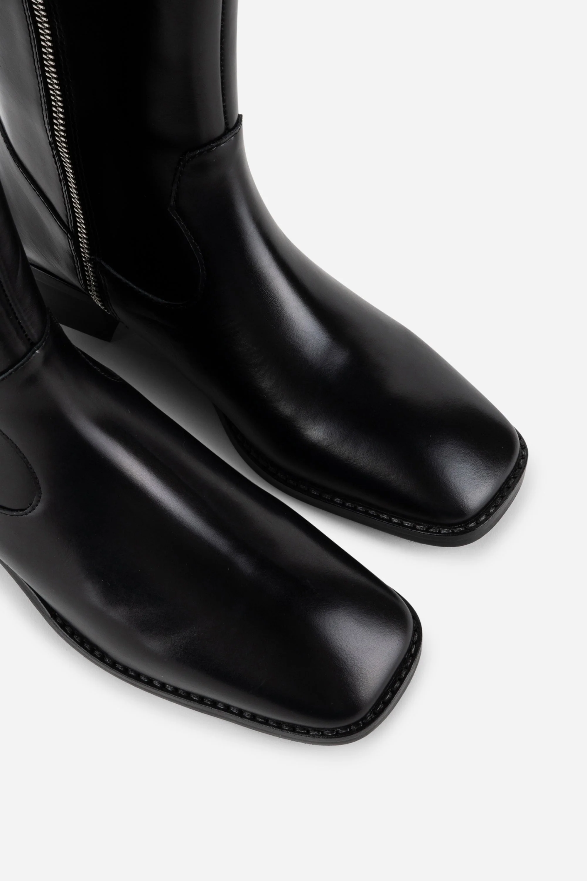 INTENTIONALLY __________. Tame Knee High Boot - Black - Image 4