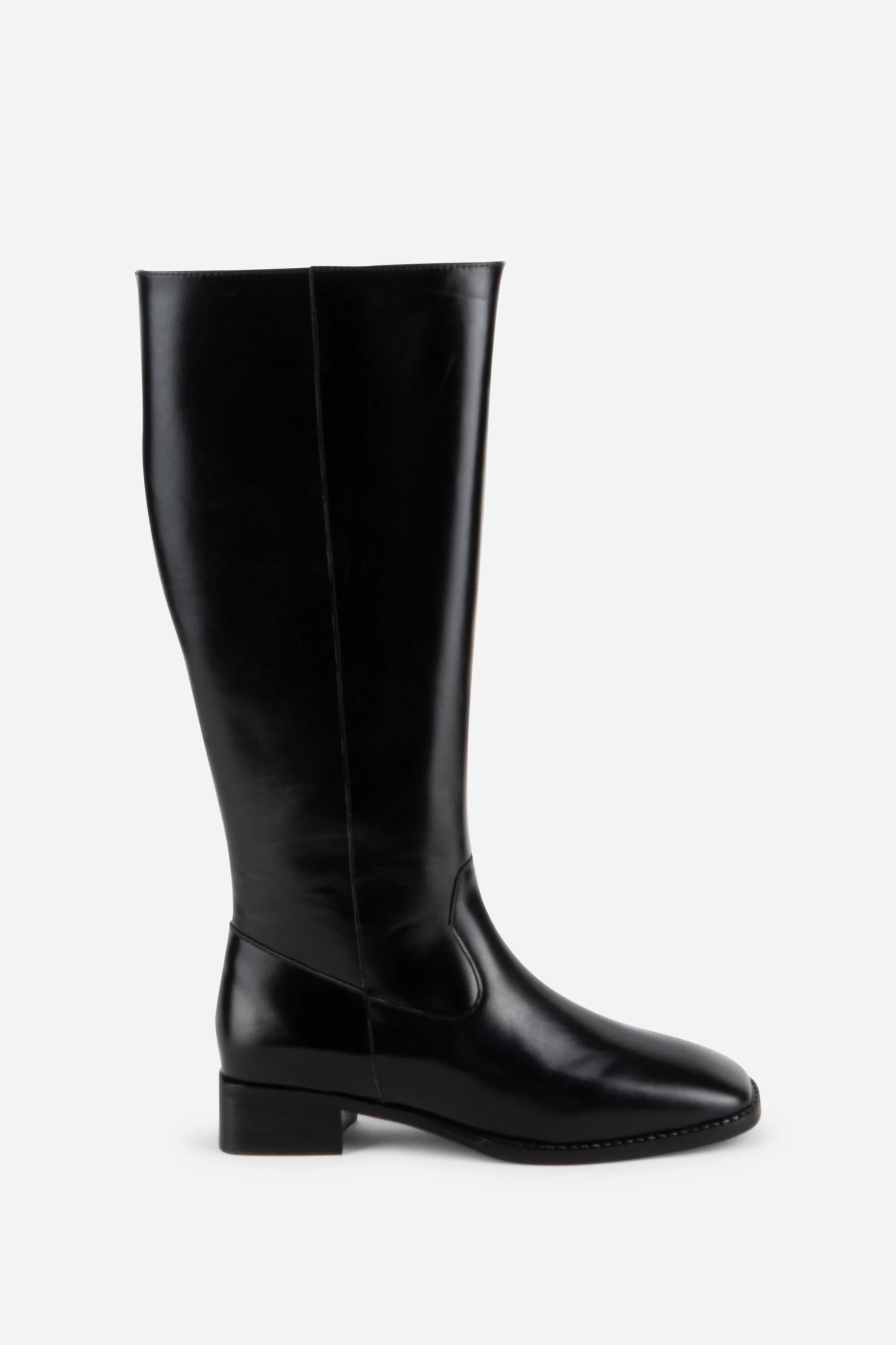 INTENTIONALLY __________. Tame Knee High Boot - Black - Image 6