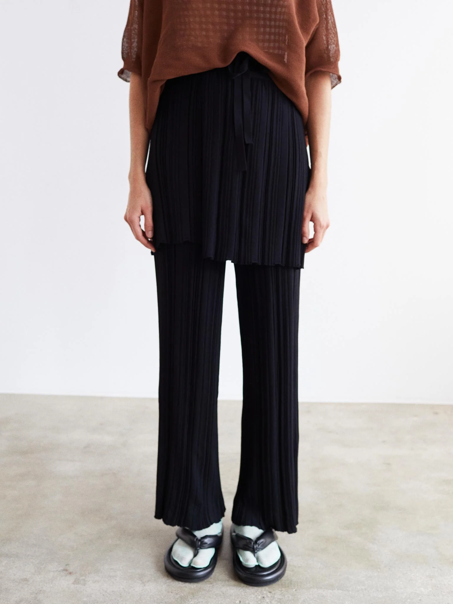 Rus Oto Skirt - Black - Image 2