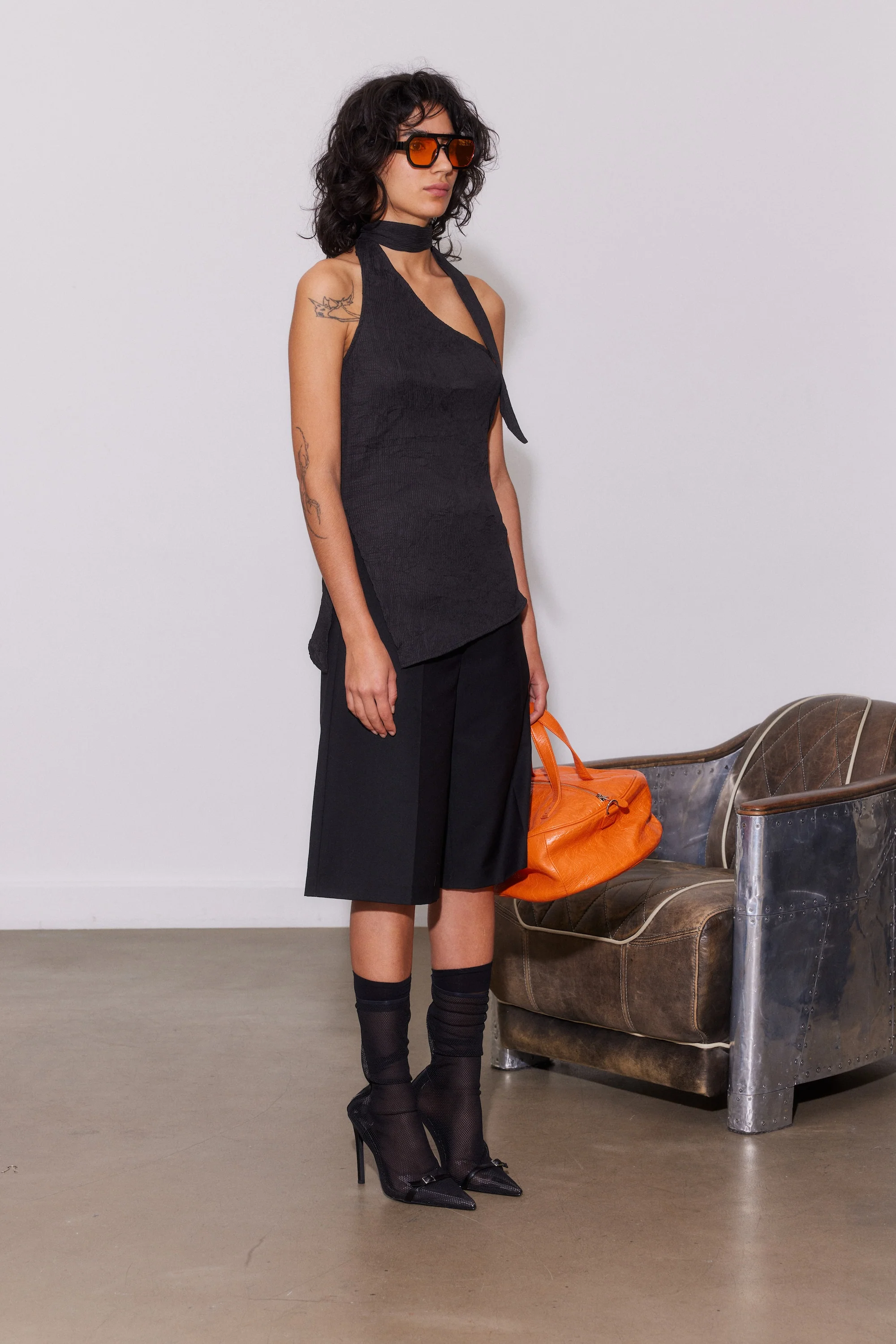 SAEMDI One-Shoulder Scarf Top - Image 2