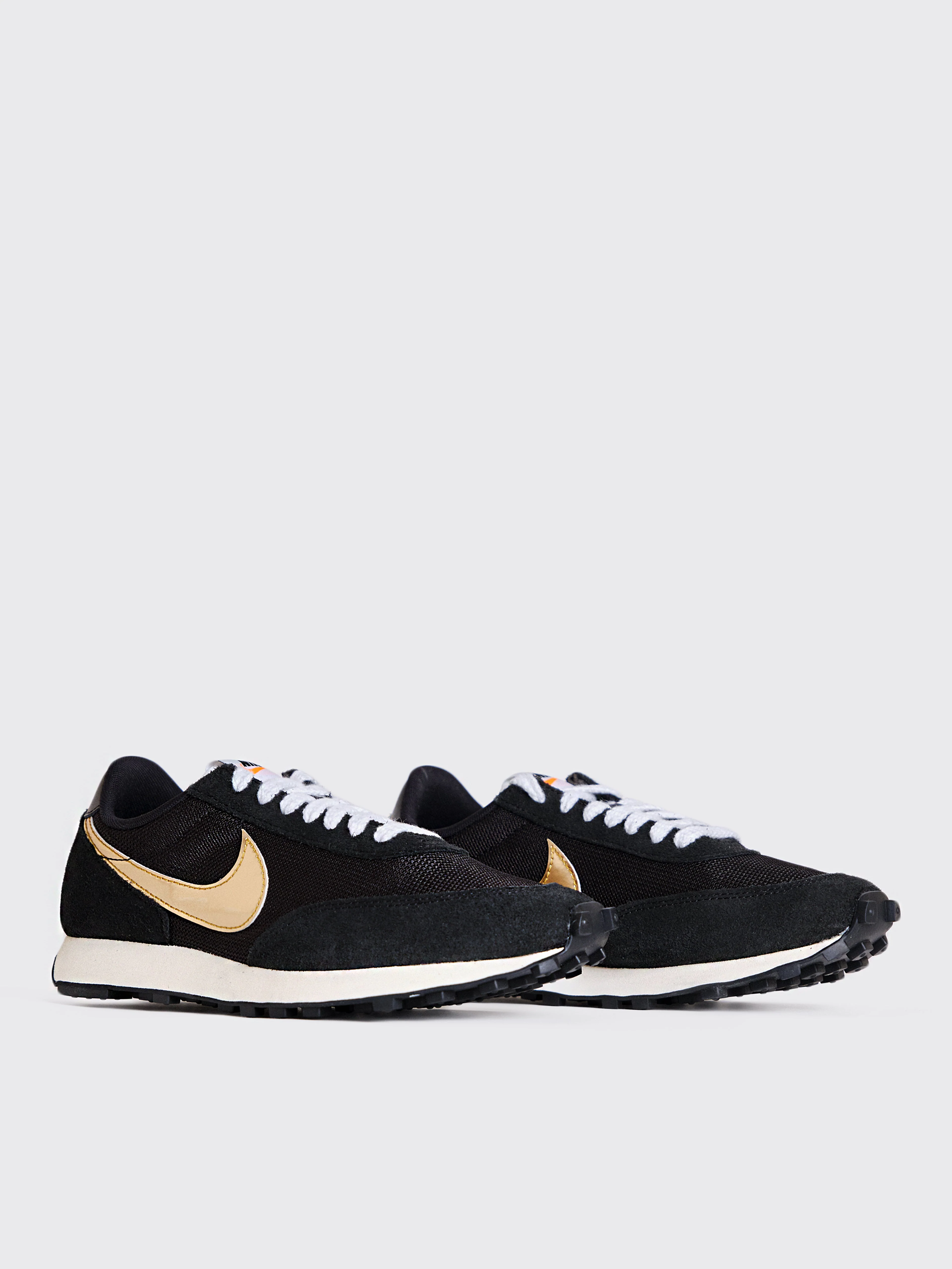 Nike Dbreak SP Sneaker - Black/Metallic Gold-Black - Image 3