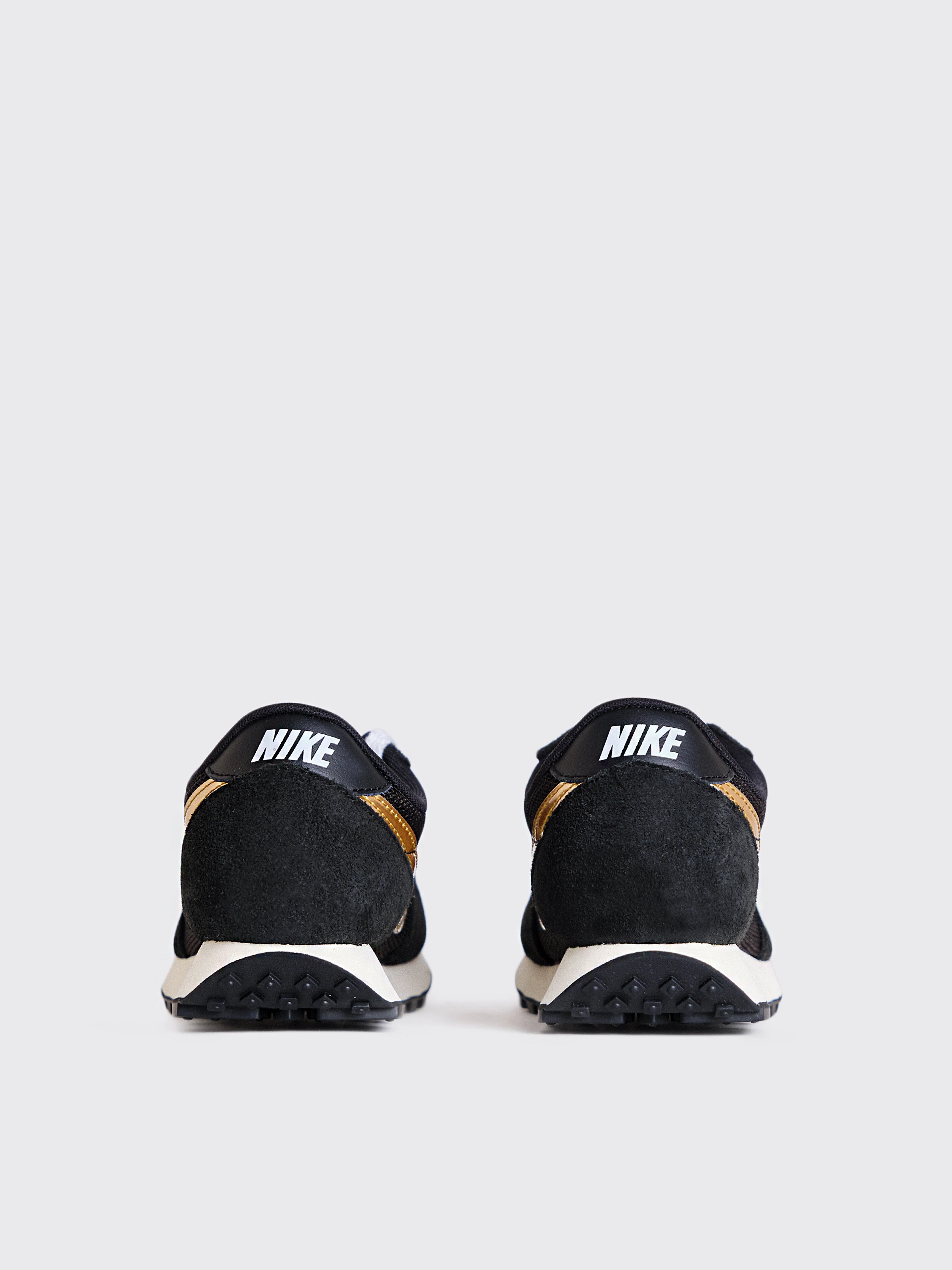 Nike Dbreak SP Sneaker - Black/Metallic Gold-Black - Image 4