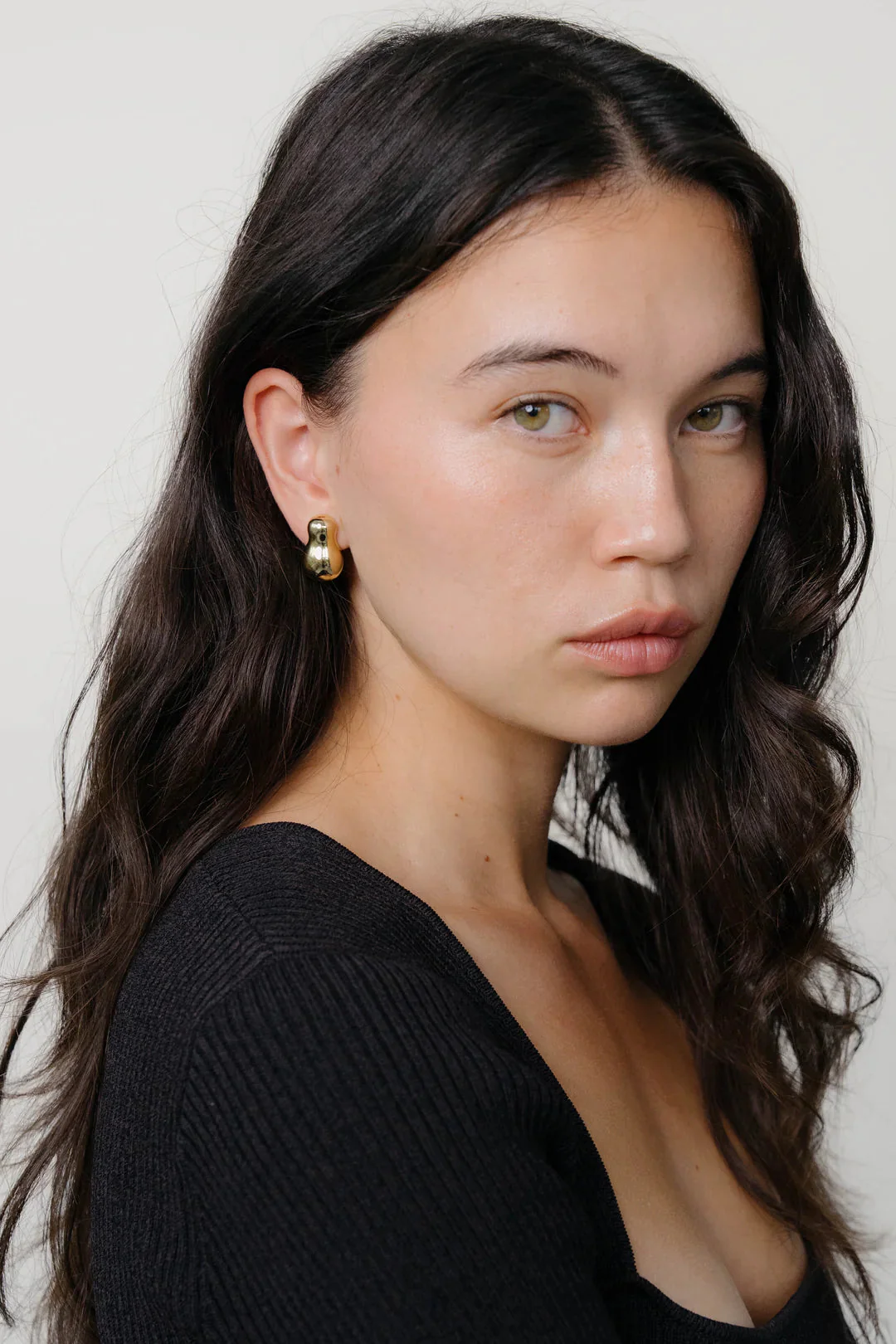 Kara Yoo Willa Stud Earrings - Image 2