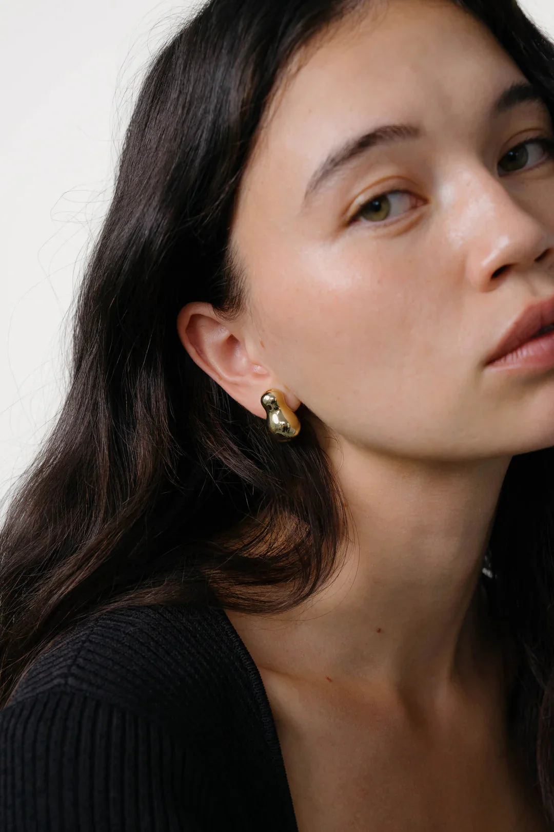Kara Yoo Willa Stud Earrings - Image 3