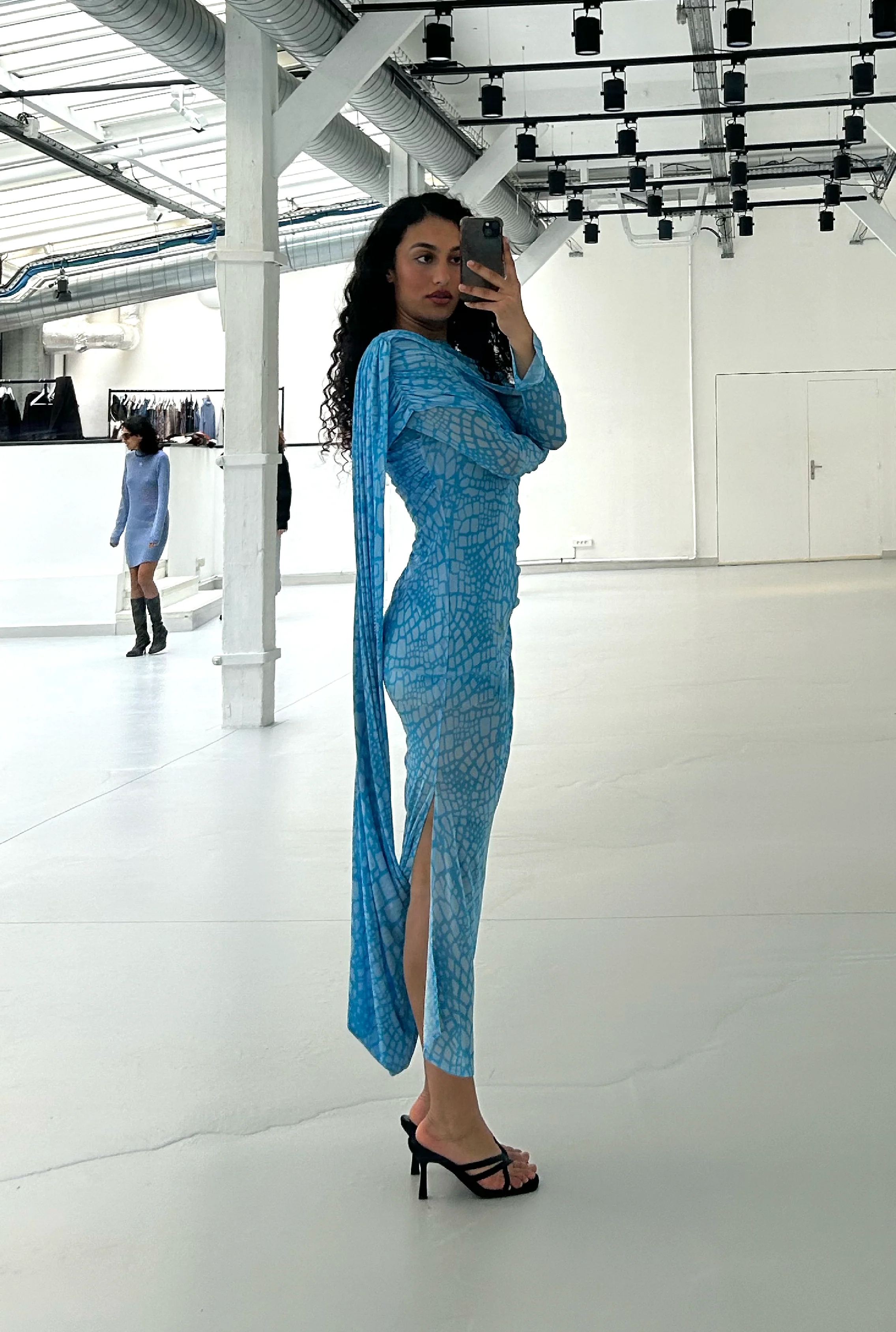 SAEMDI Reptile Printed Cape Dress - Image 4