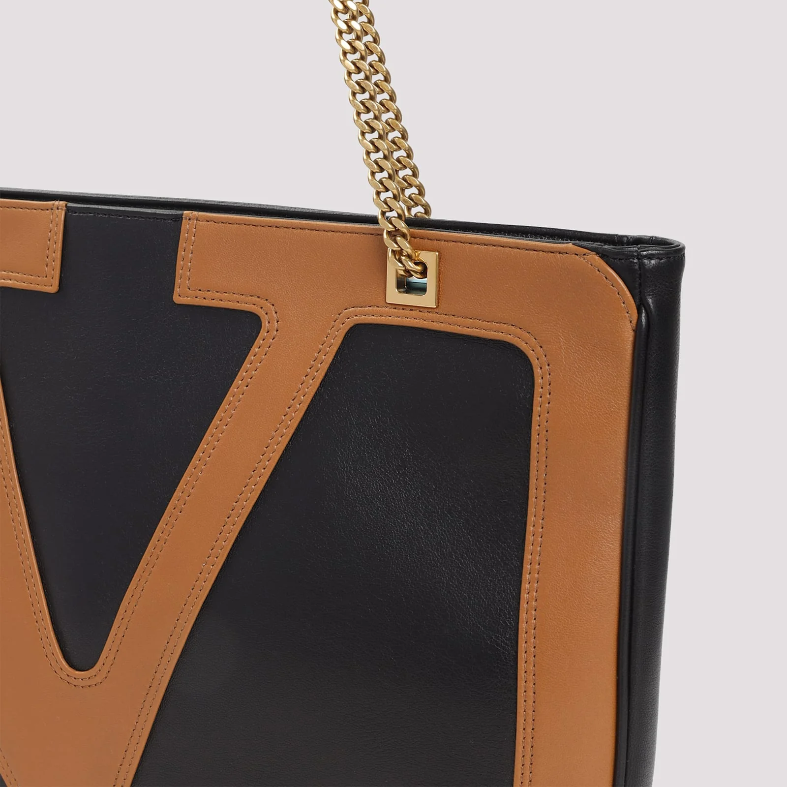 Valentino Garavani Viva Superstar Medium Tote Bag - Rfa Nero Spice - Image 5