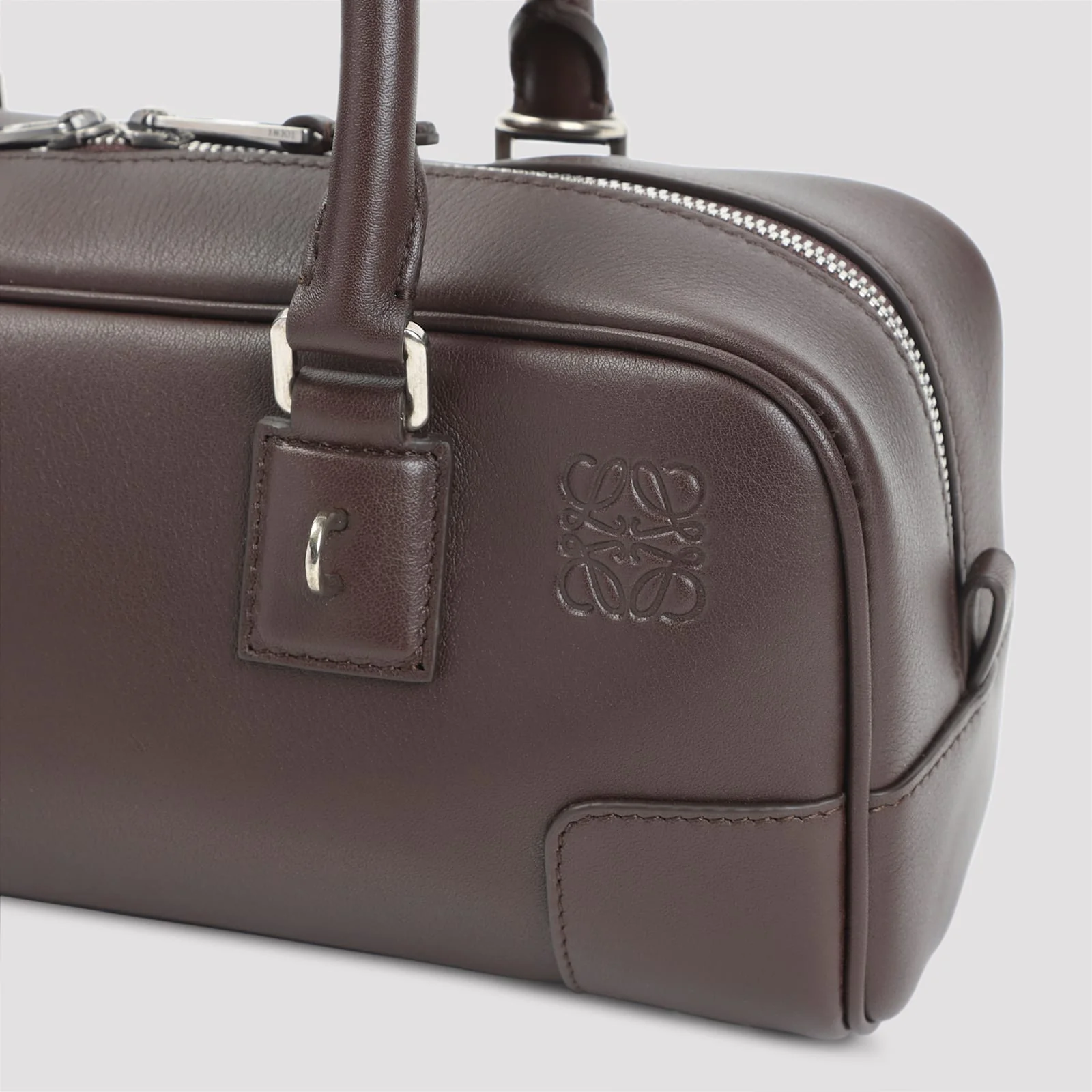 LOEWE Amazona 23 Cropped Shoulder Bag - Dark Brownie - Image 5