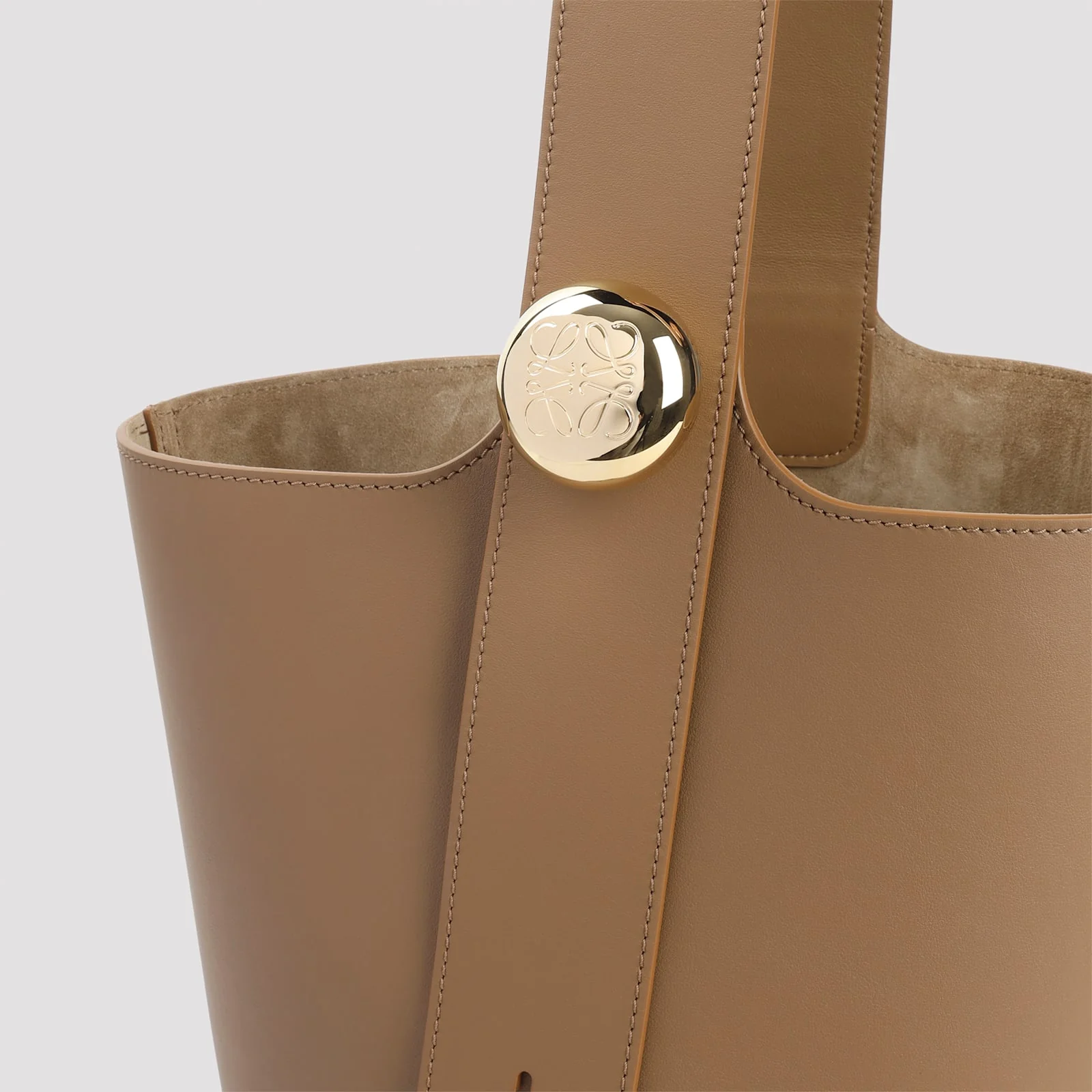 LOEWE Pebble Bucket Medium Shoulder Bag - Oak - Image 5