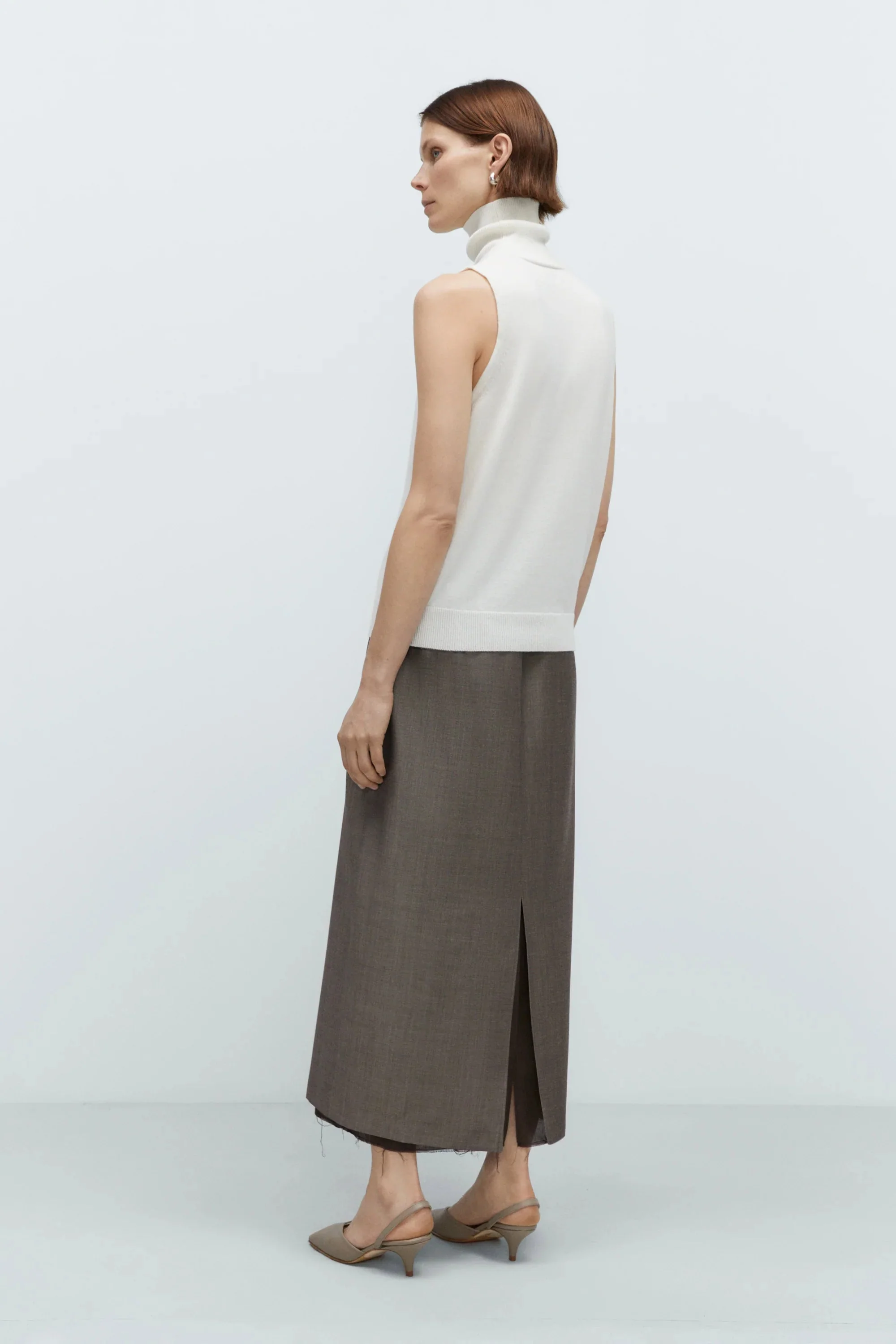 Cordera Merino Wool Turtleneck Vest - Image 3