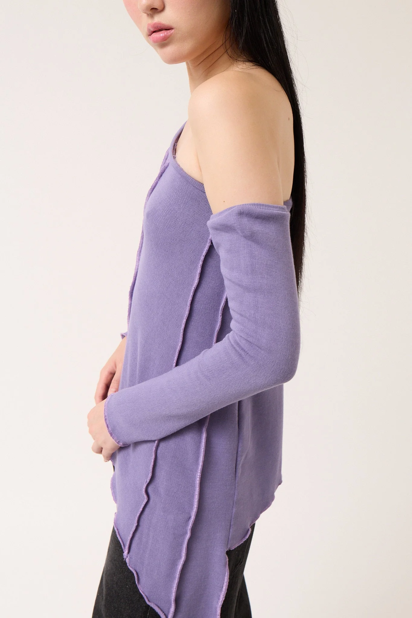 Colmillo de Morsa Asymmetric Knit Top - Image 4