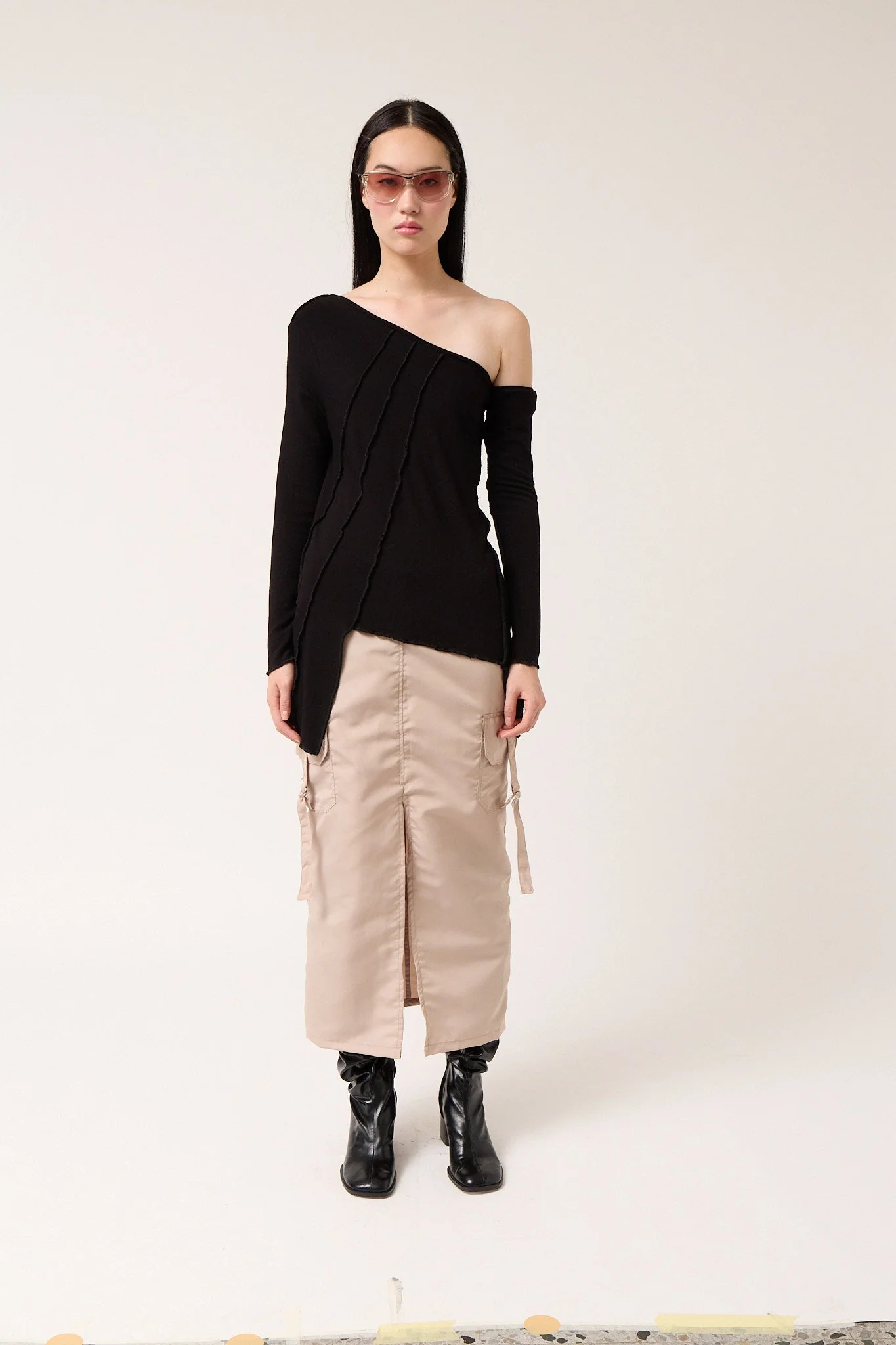 Colmillo de Morsa Asymmetric Knit Top - Image 5