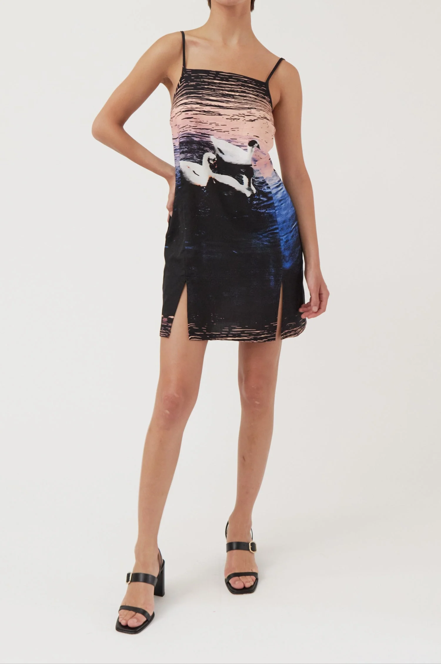 Colmillo de Morsa Moi Dress - Image 3