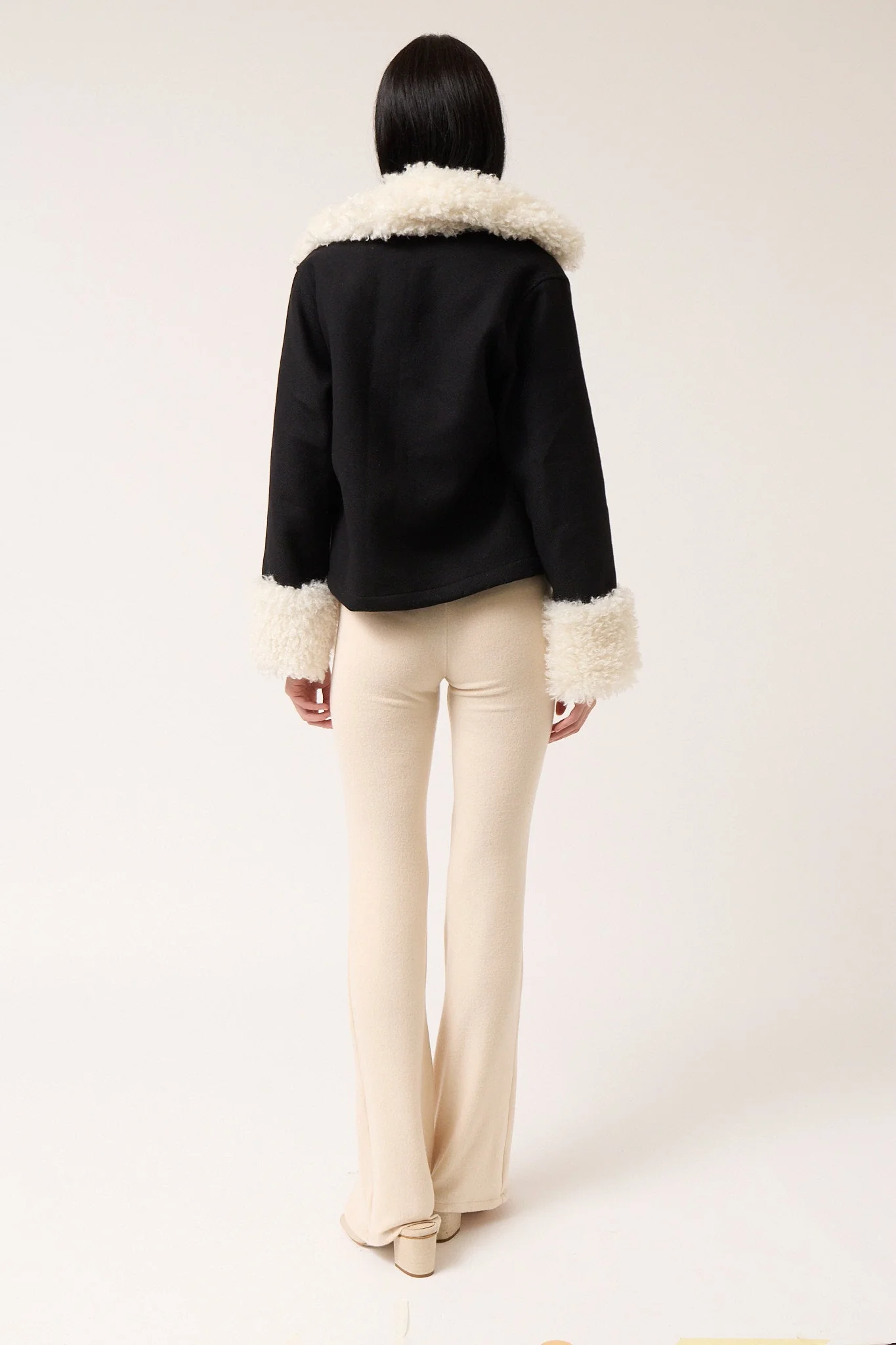 Colmillo de Morsa Wool Jacket with Contrast Collar and Cuffs - Black - Image 4