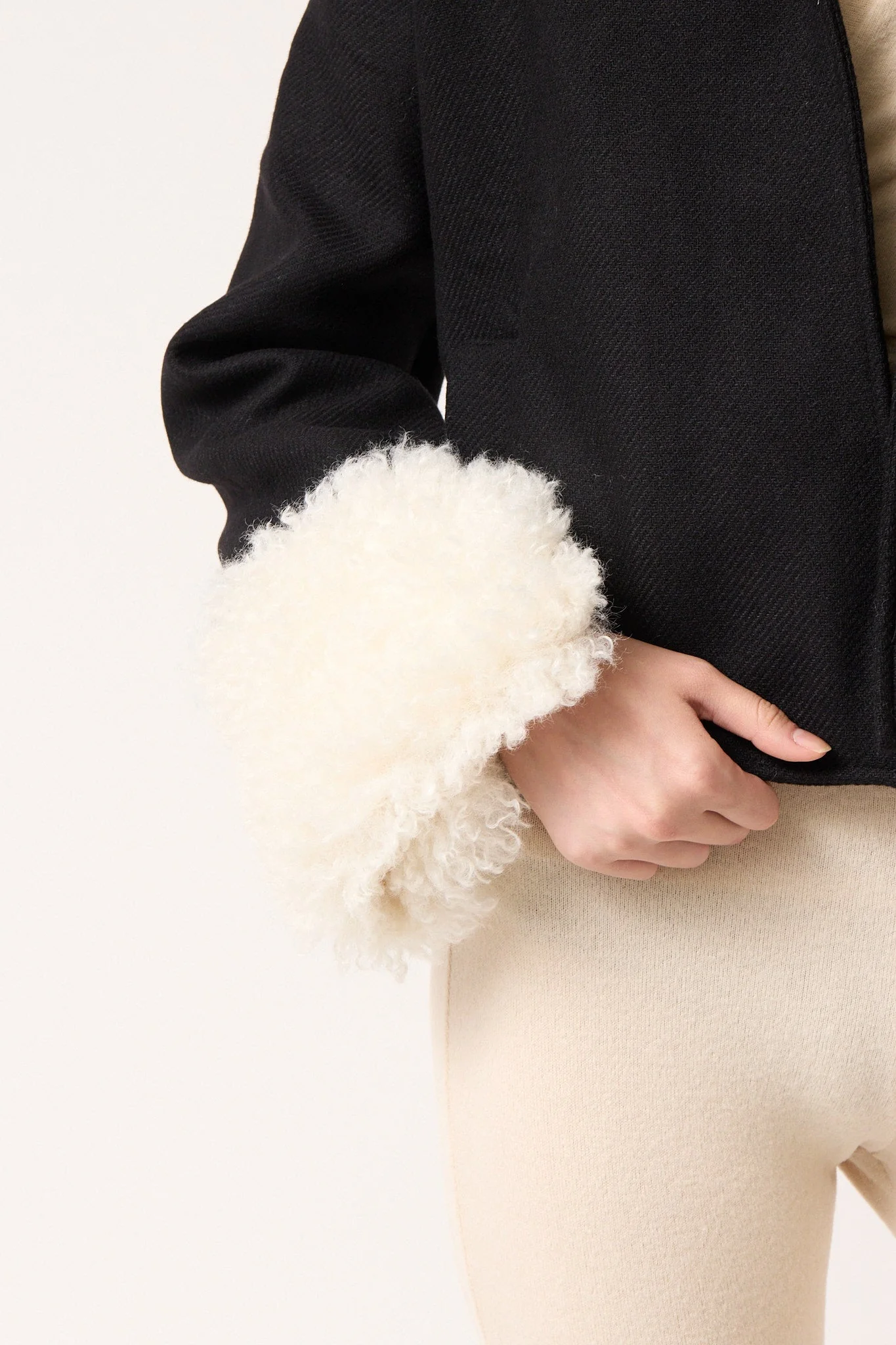 Colmillo de Morsa Wool Jacket with Contrast Collar and Cuffs - Black - Image 7