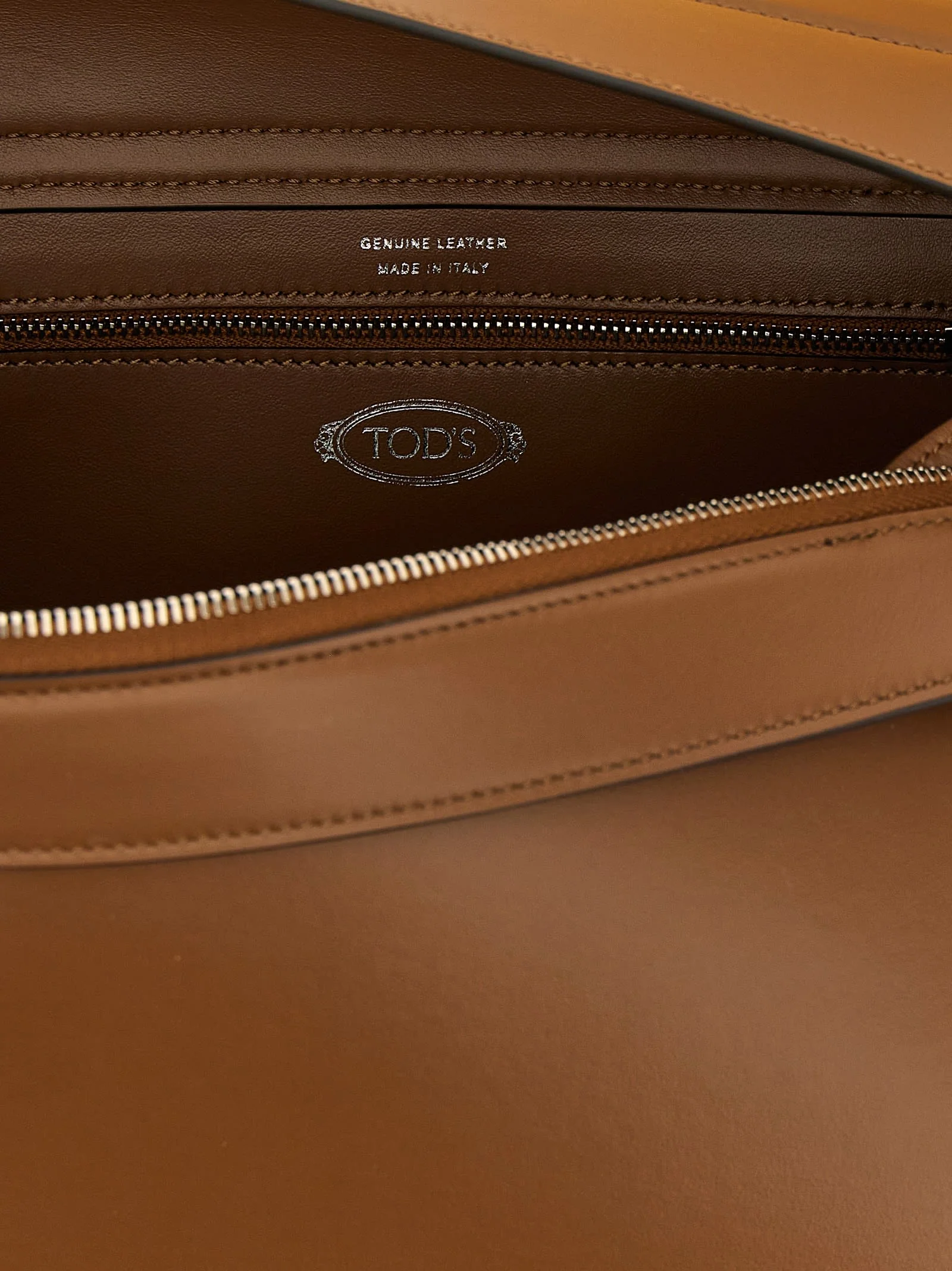 Tod's Wave Medium Shoulder Bag - Image 4