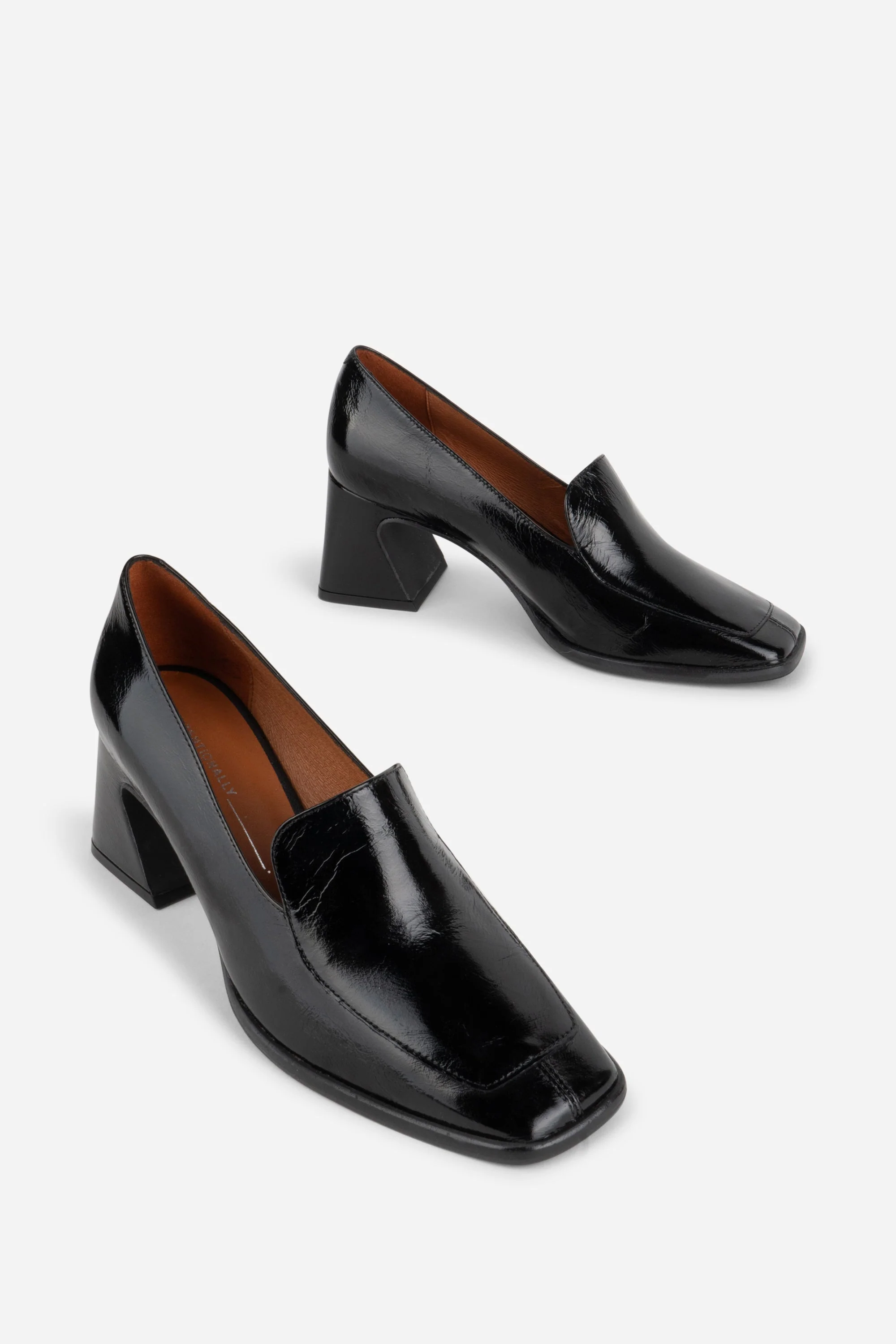 INTENTIONALLY __________. Mosa Heeled Loafer - Image 7