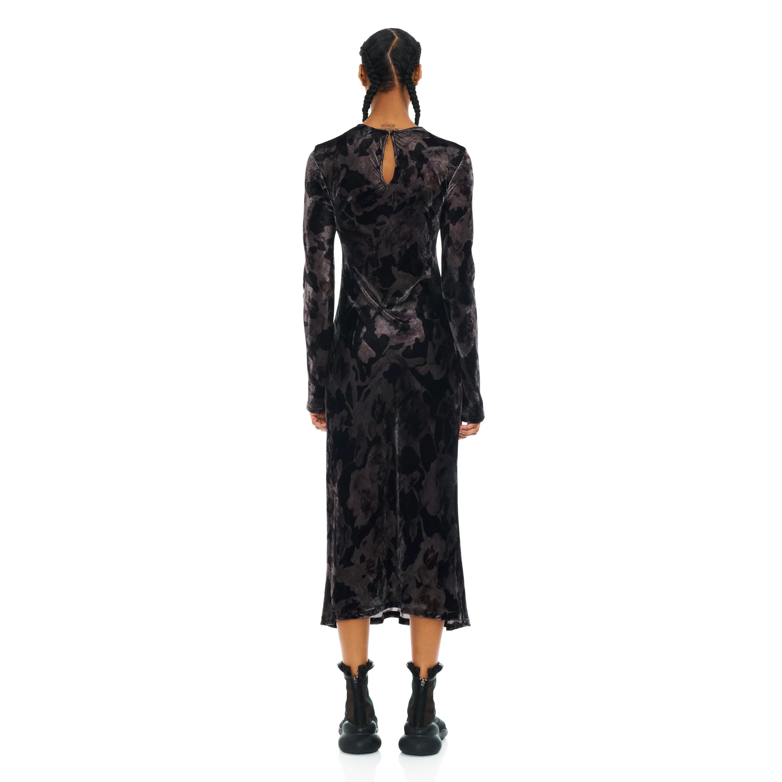 Collina Strada Yuri Dress - Black Watercolor Roses - Image 5
