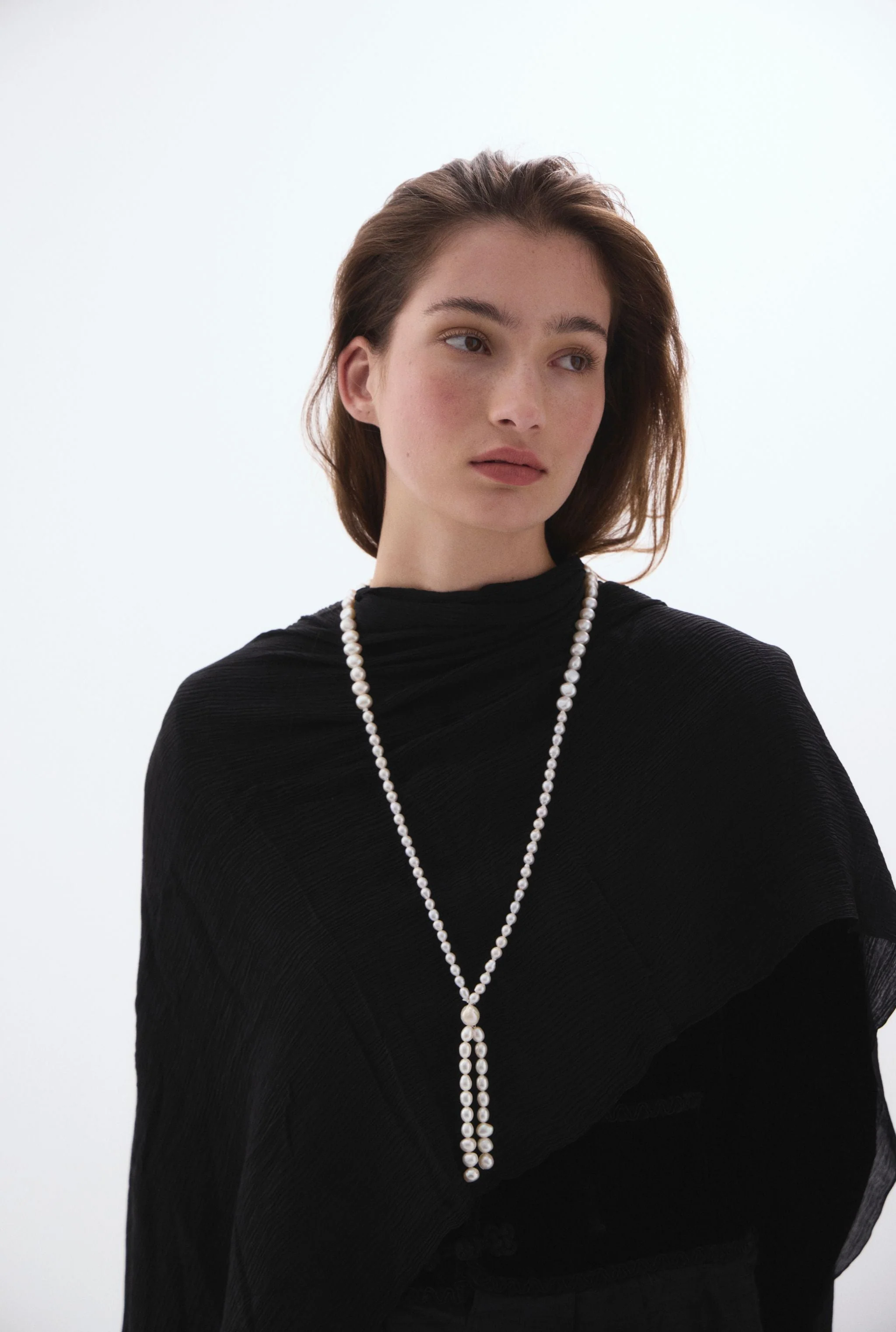 Jasmin Sparrow Lune Pearl Necklace - Image 5