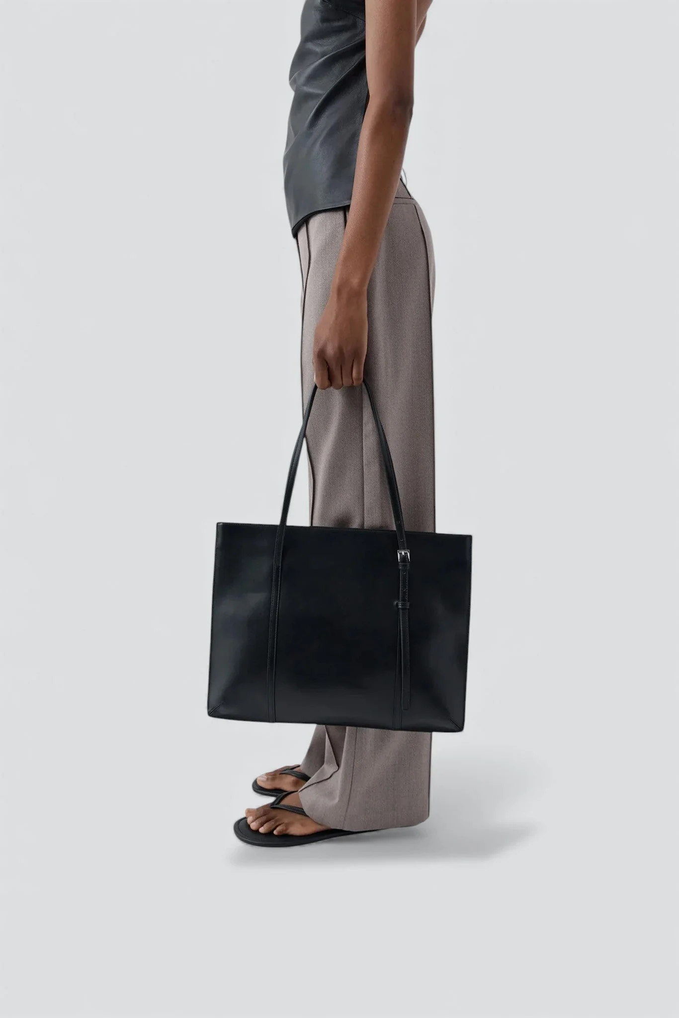 St. Agni 90s Messenger Tote - Image 3