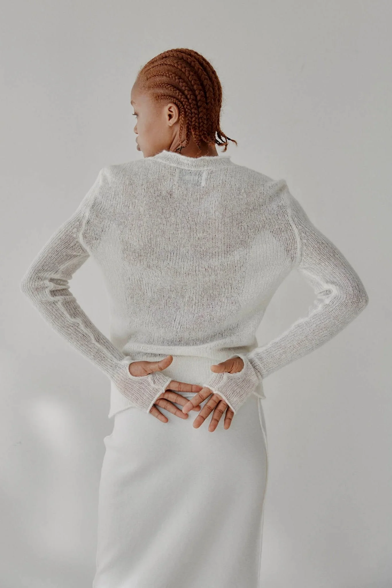 Rus Yubi Sweater - Image 2