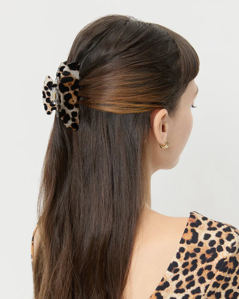 Loeffler Randall Yuri Scalloped Hair Claw - Image 2