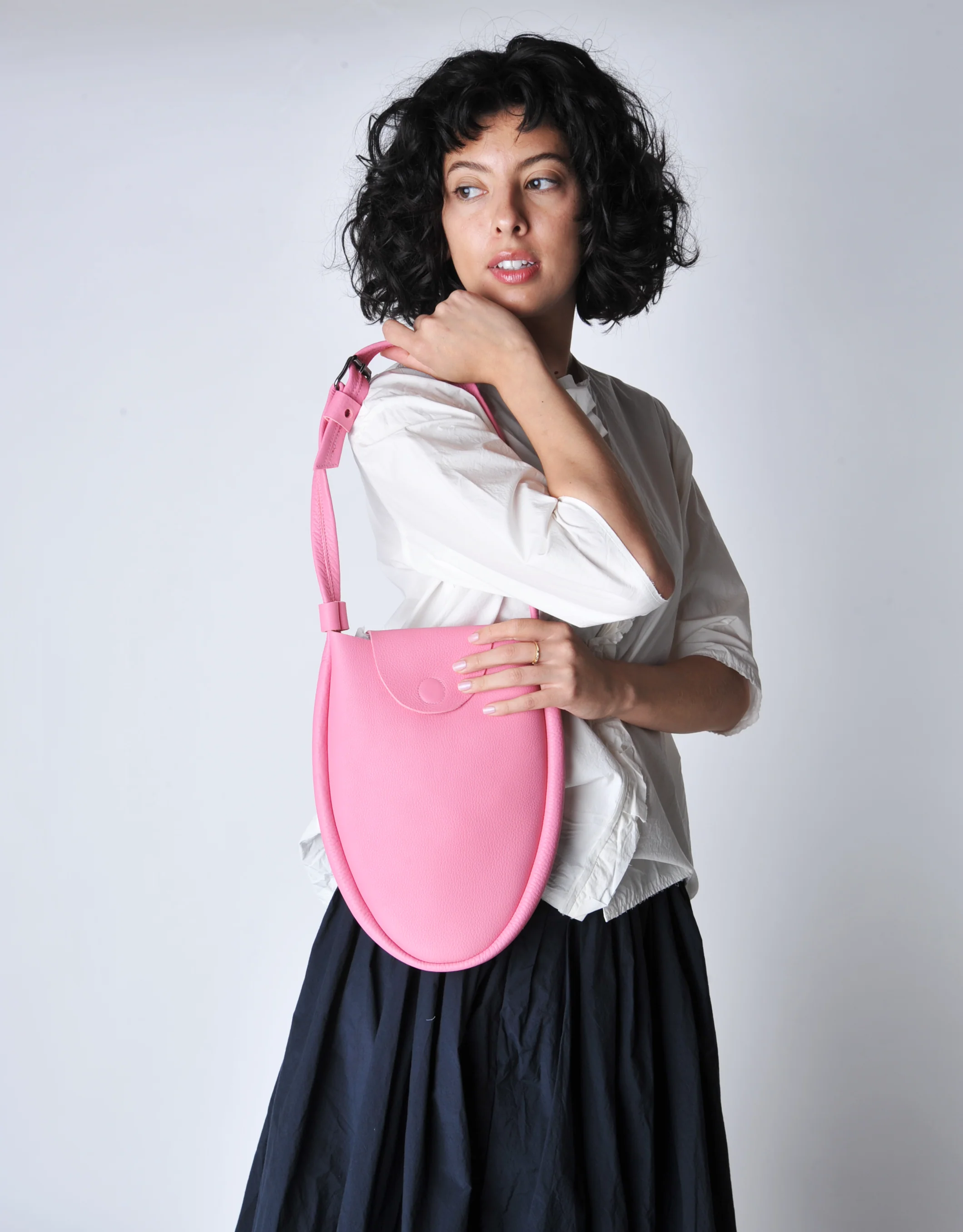 Frrry Pebble Bag - Image 3