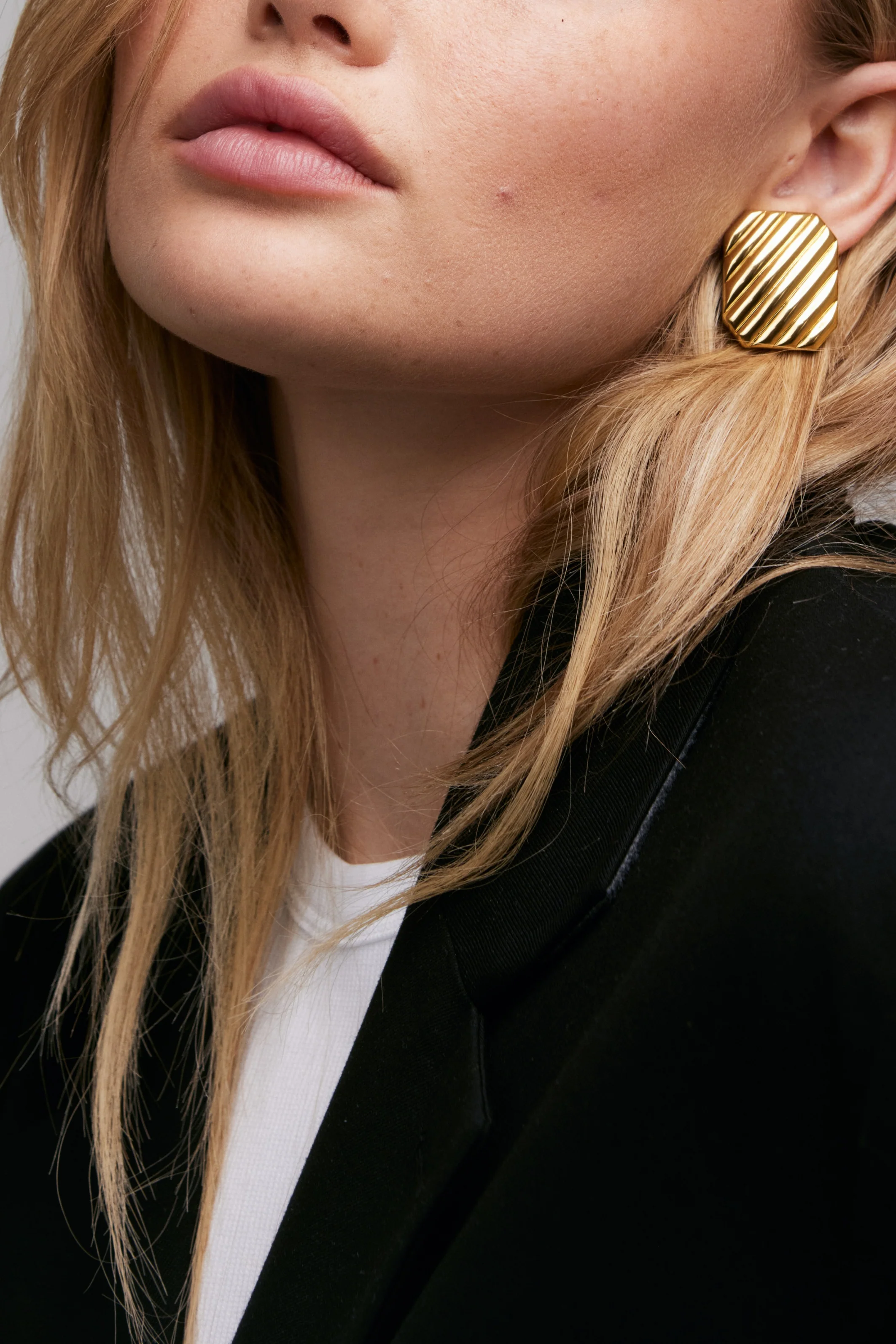 Heaven Mayhem Treat Gold Earring - Image 2