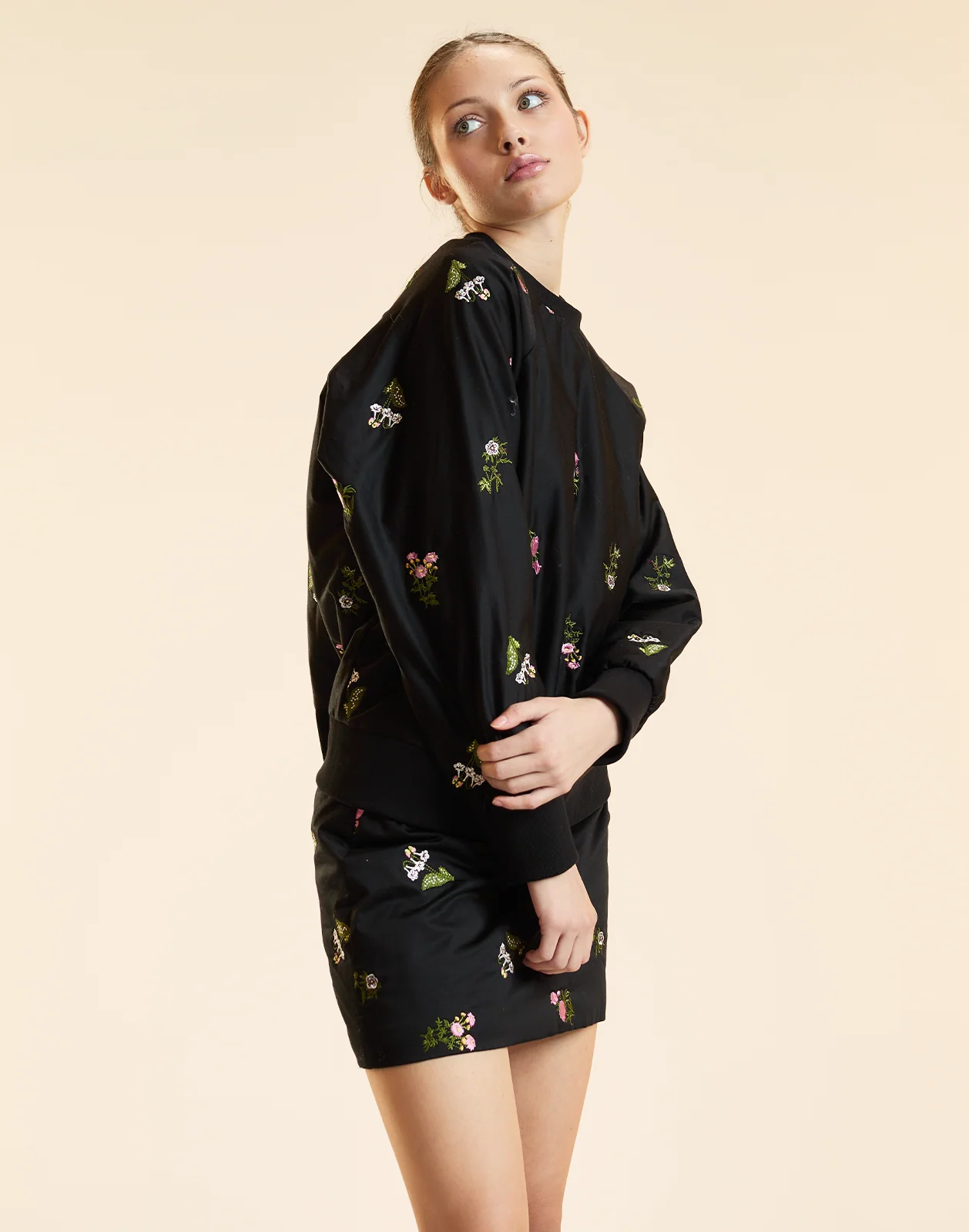 Cynthia Rowley Bouquet Embroidered Pullover Sweatshirt - Black - Image 5