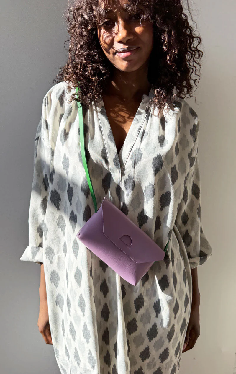 Archipel No. 23 L'Enveloppe Mini Bag - Lilac - Image 3