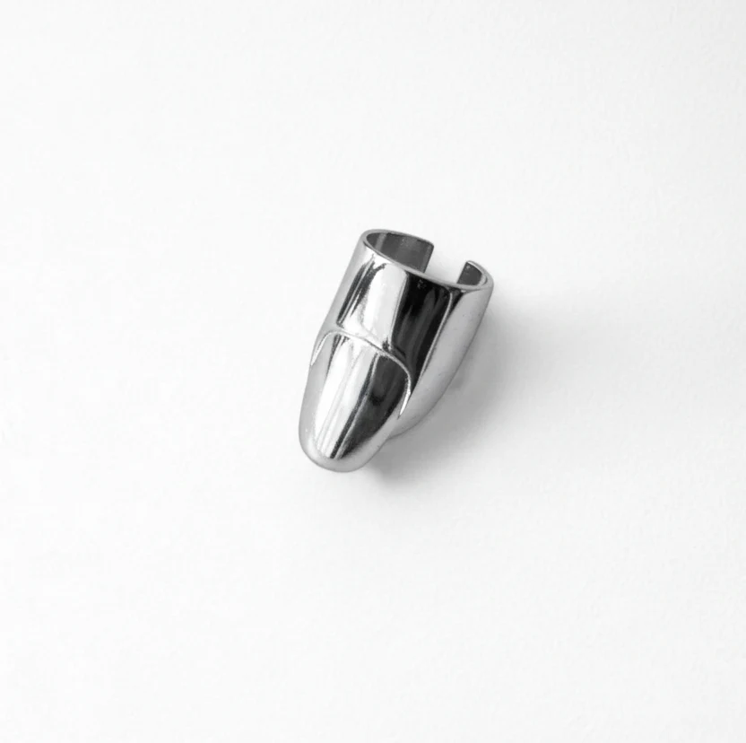 London Atelier Byproduct Silver Finger Cover With Nail Detail Ring - Image 3