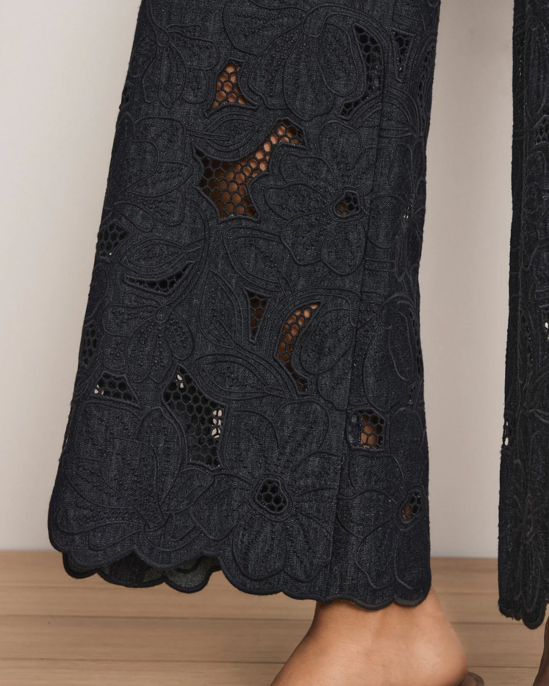 Veronica Beard Osborne Pant - Indigo Rinse - Image 4