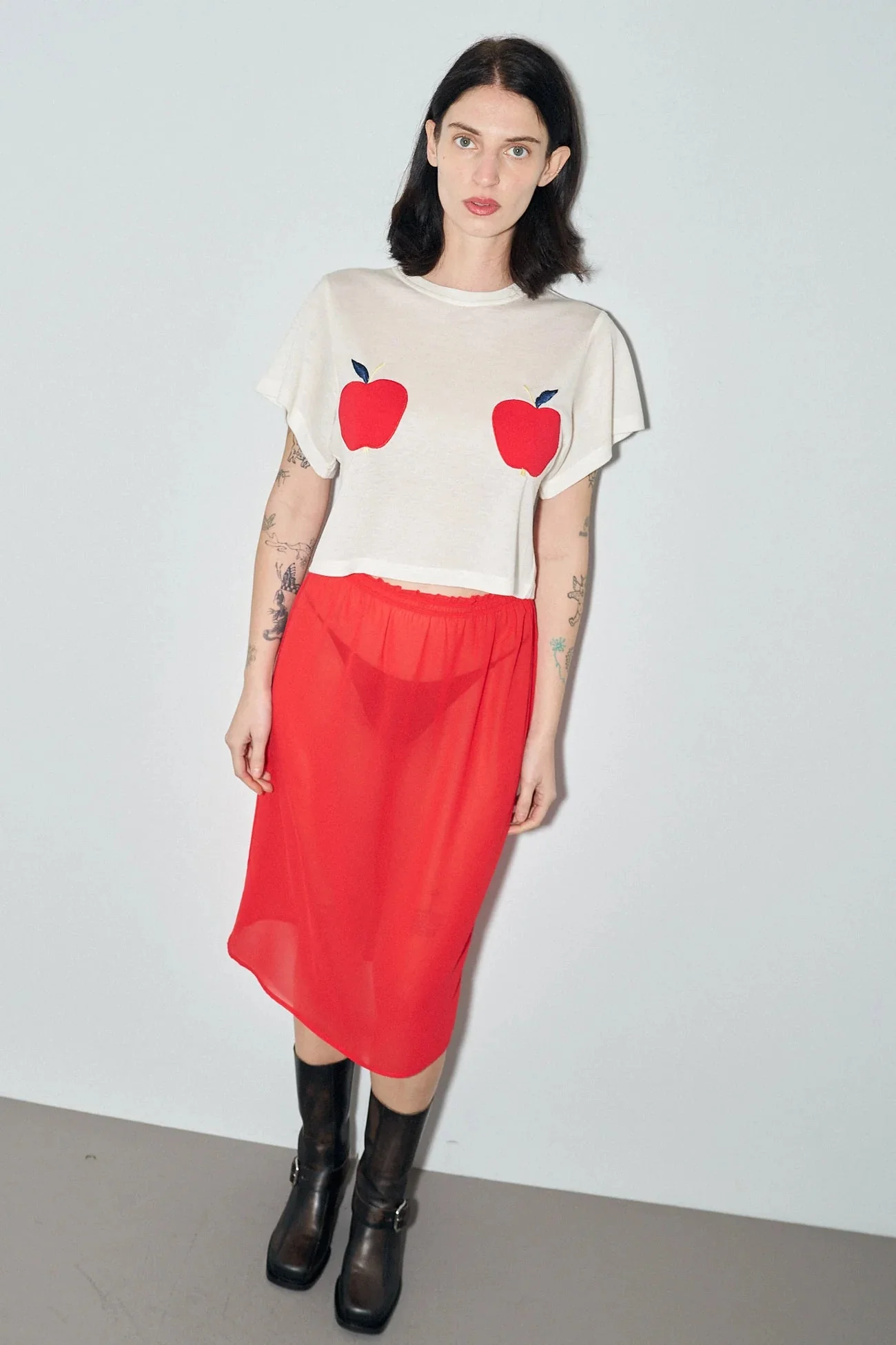 Fashion Brand Company Big Apples Tommy Tee - Image 3