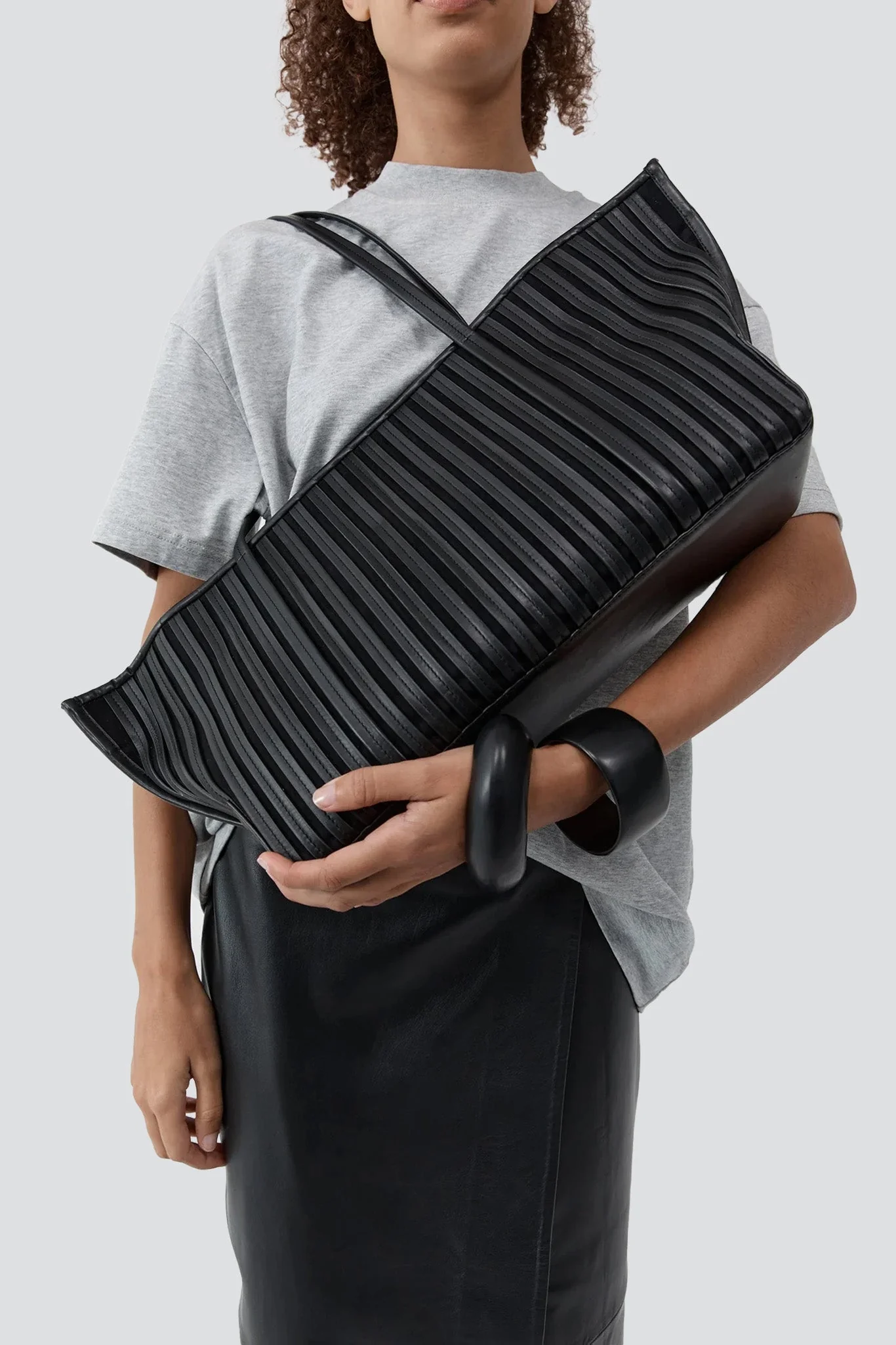 St. Agni Black Linea Stitch Bateau Tote Bag - Image 6