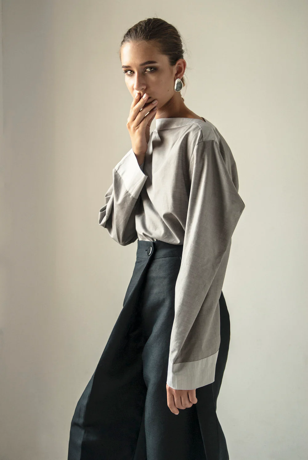 K M by L A N G E Wide leg crossover Button Sharovary pants - NAVY - Image 3