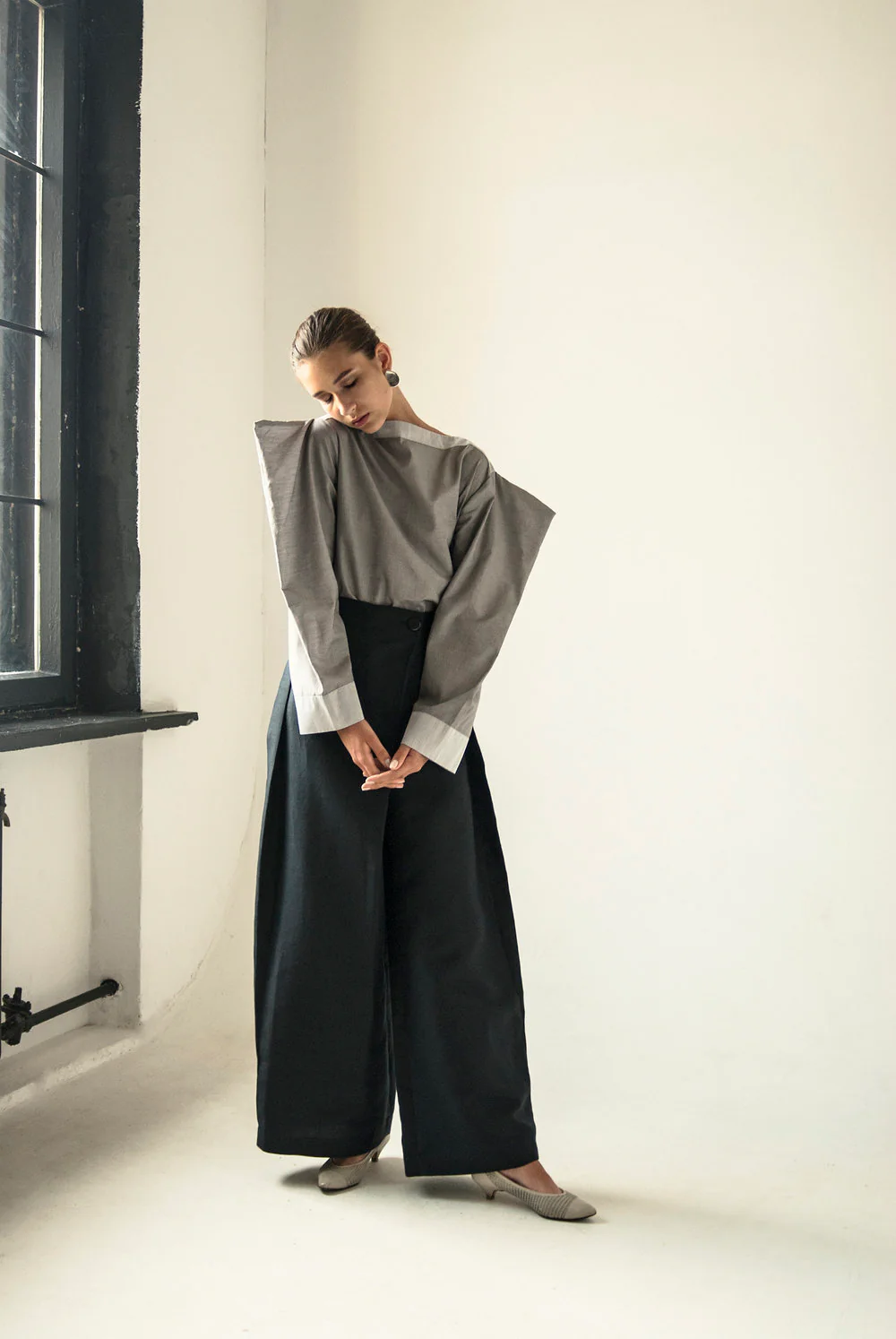 K M by L A N G E Wide leg crossover Button Sharovary pants - NAVY - Image 4