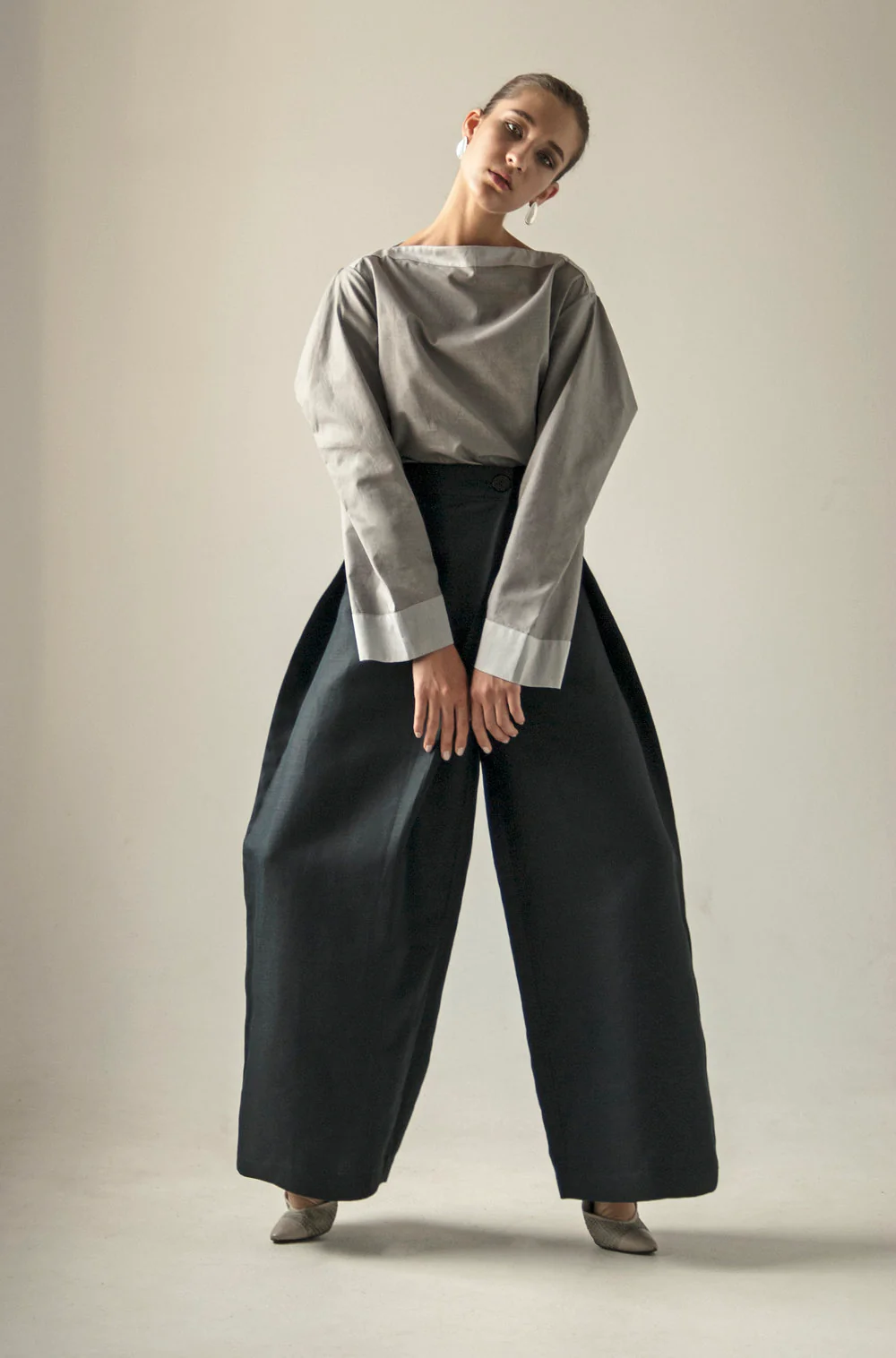 K M by L A N G E Wide leg crossover Button Sharovary pants - NAVY - Image 8