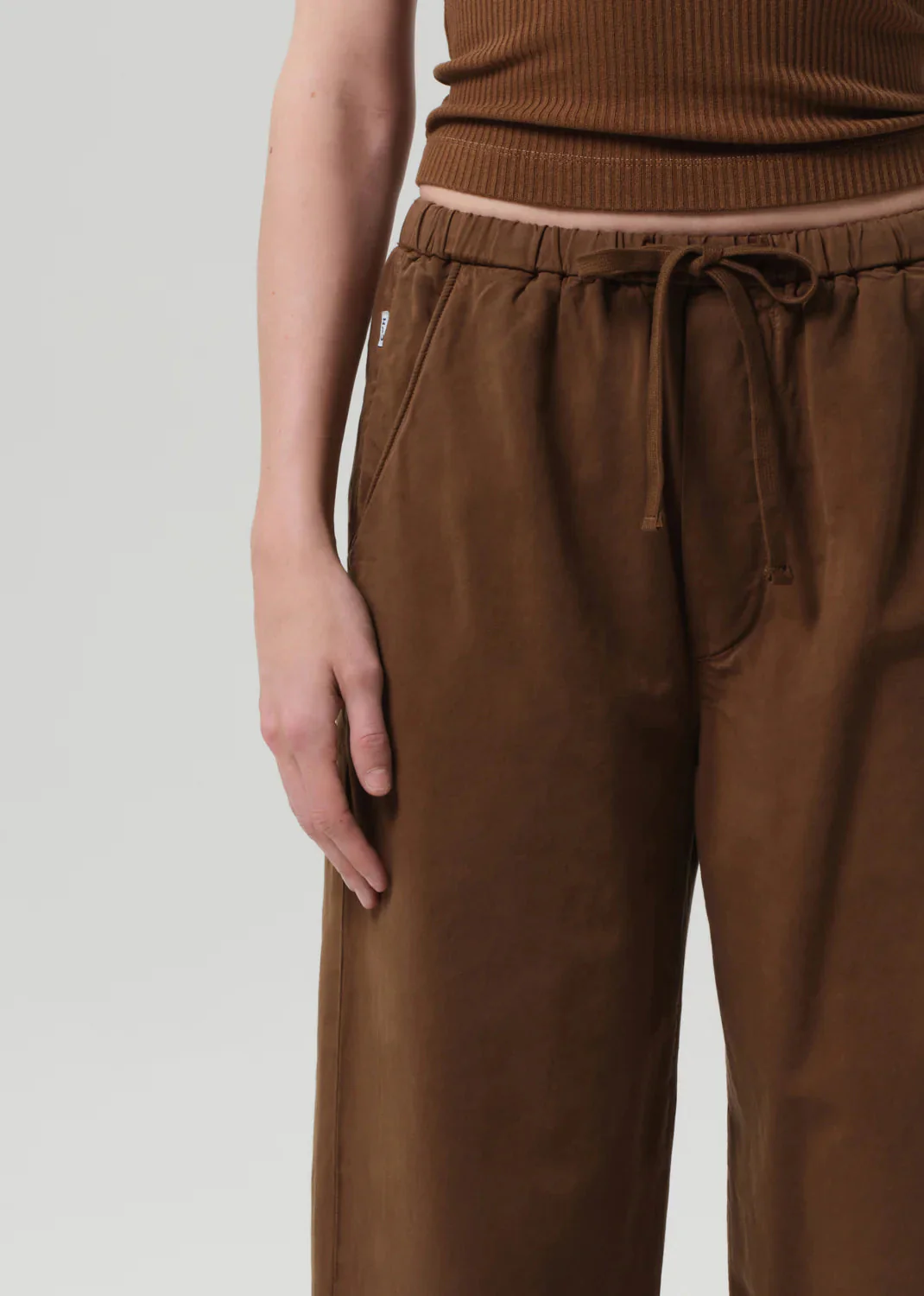 Citizens of Humanity Aurora Pull On Pant - Bronze - Image 5