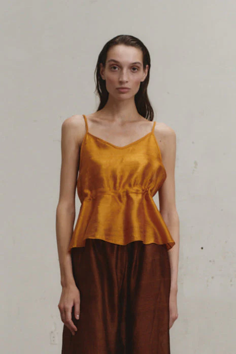 Datura Amber Dupion Scrunchie Top - Image 3