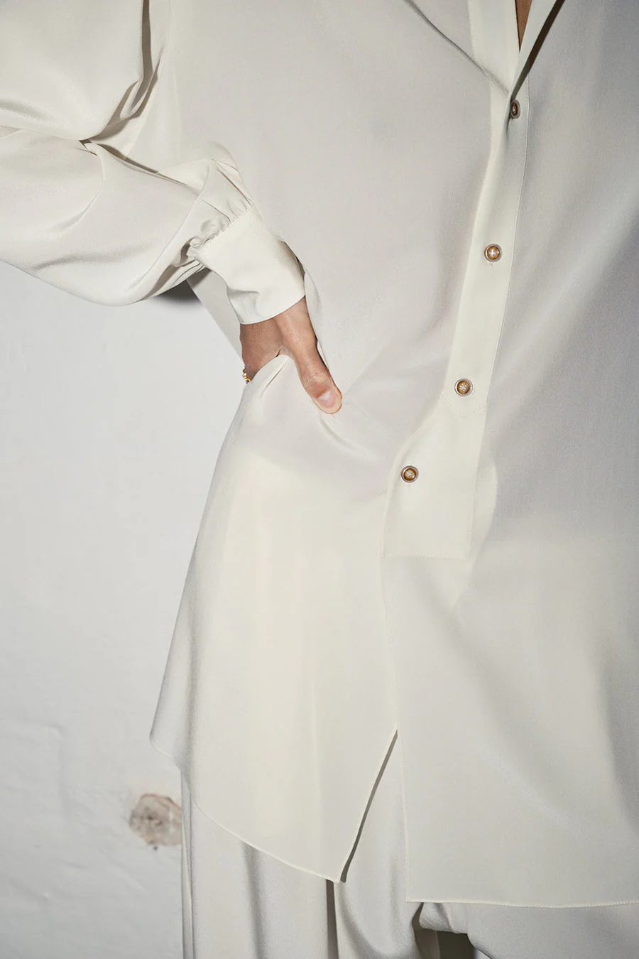 Datura Silk Paul Blouse - Nata - Image 6