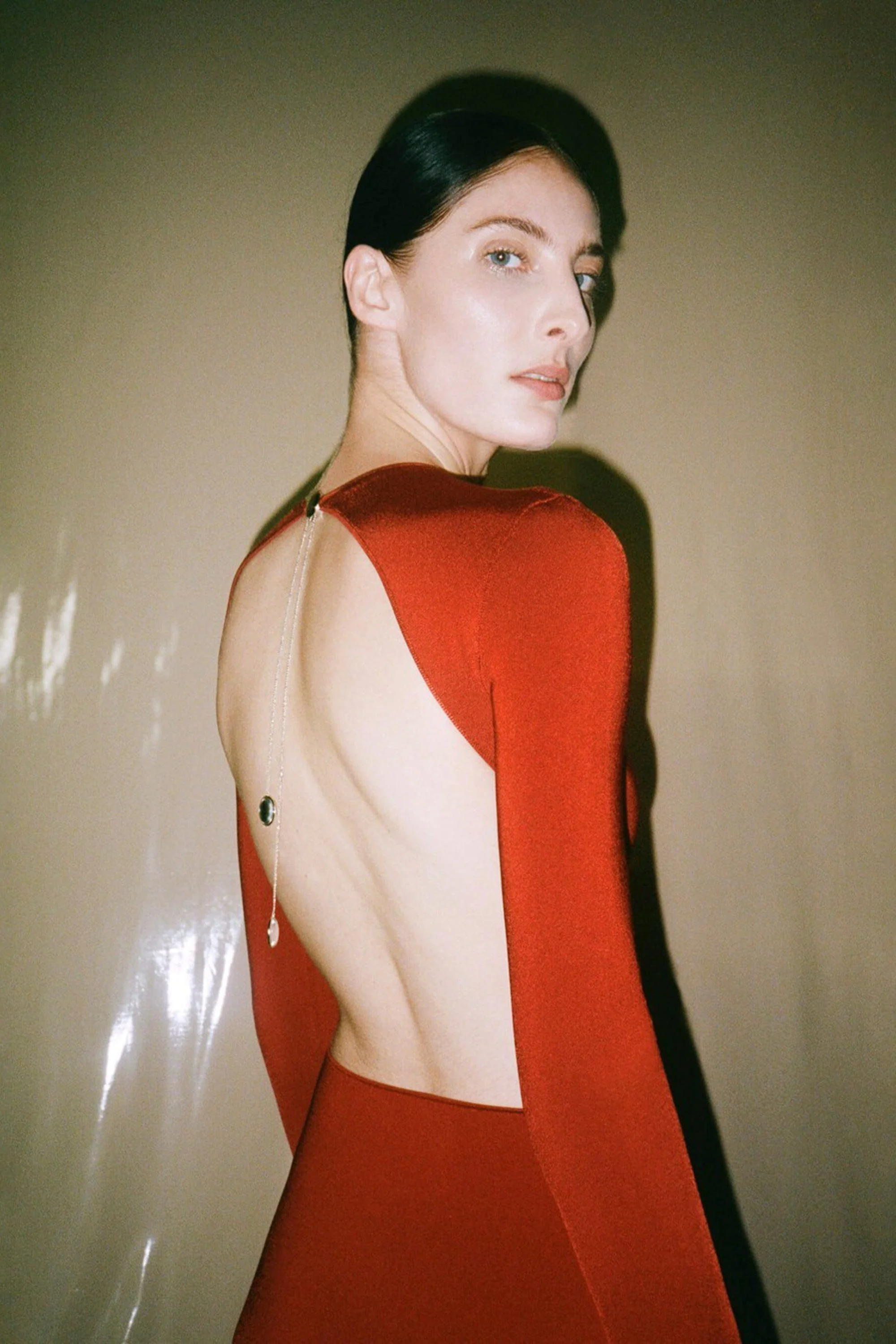 GALVAN LONDON Globe Chain Vega Dress - Rouge Piaf - Image 3