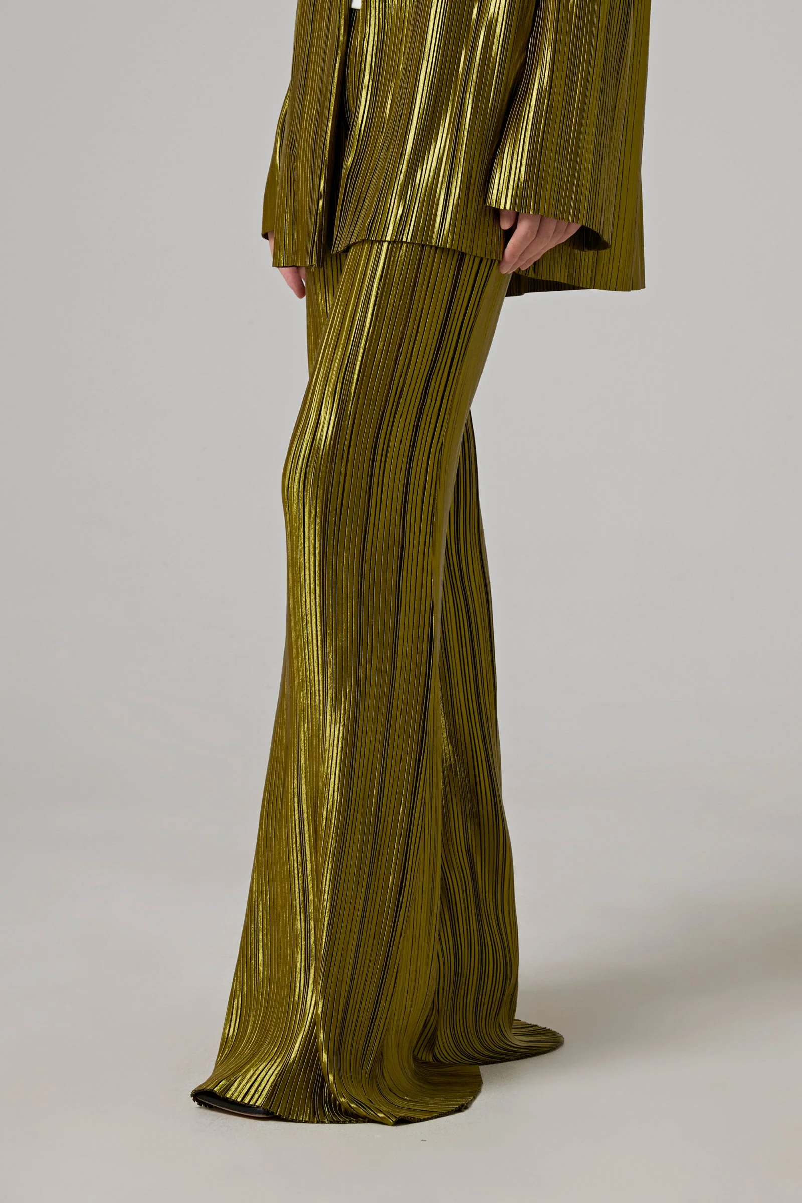 GALVAN LONDON NUAGE PLEATED TROUSER - OLIVE - Image 2