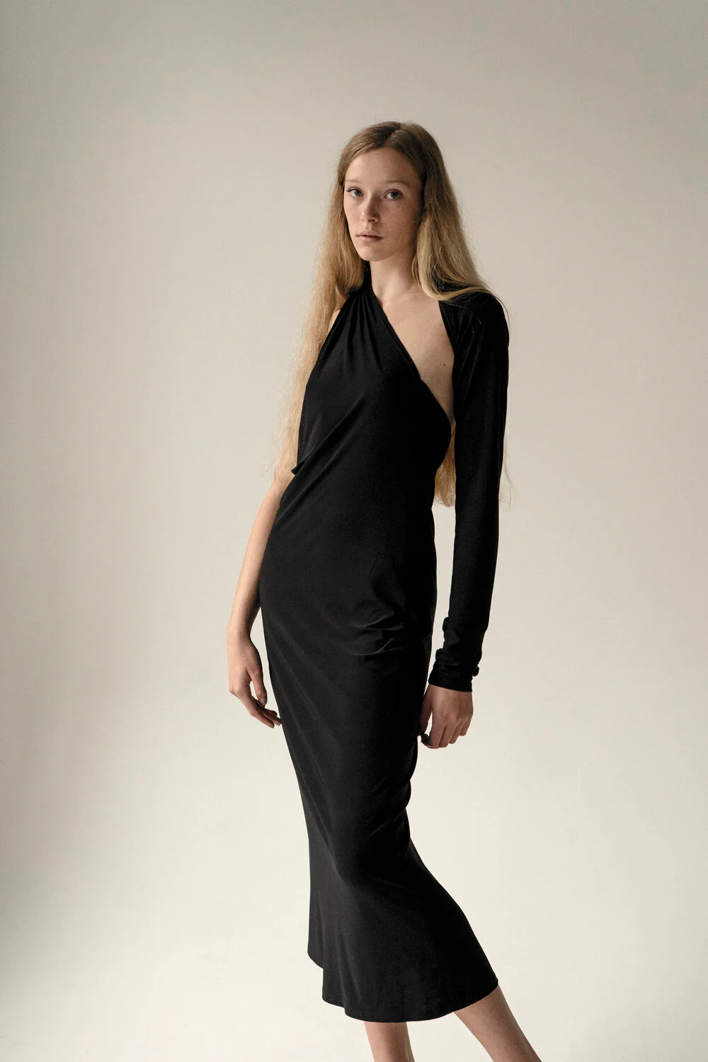 K M by L A N G E Chekhol Open Back Dress - Black - Image 4