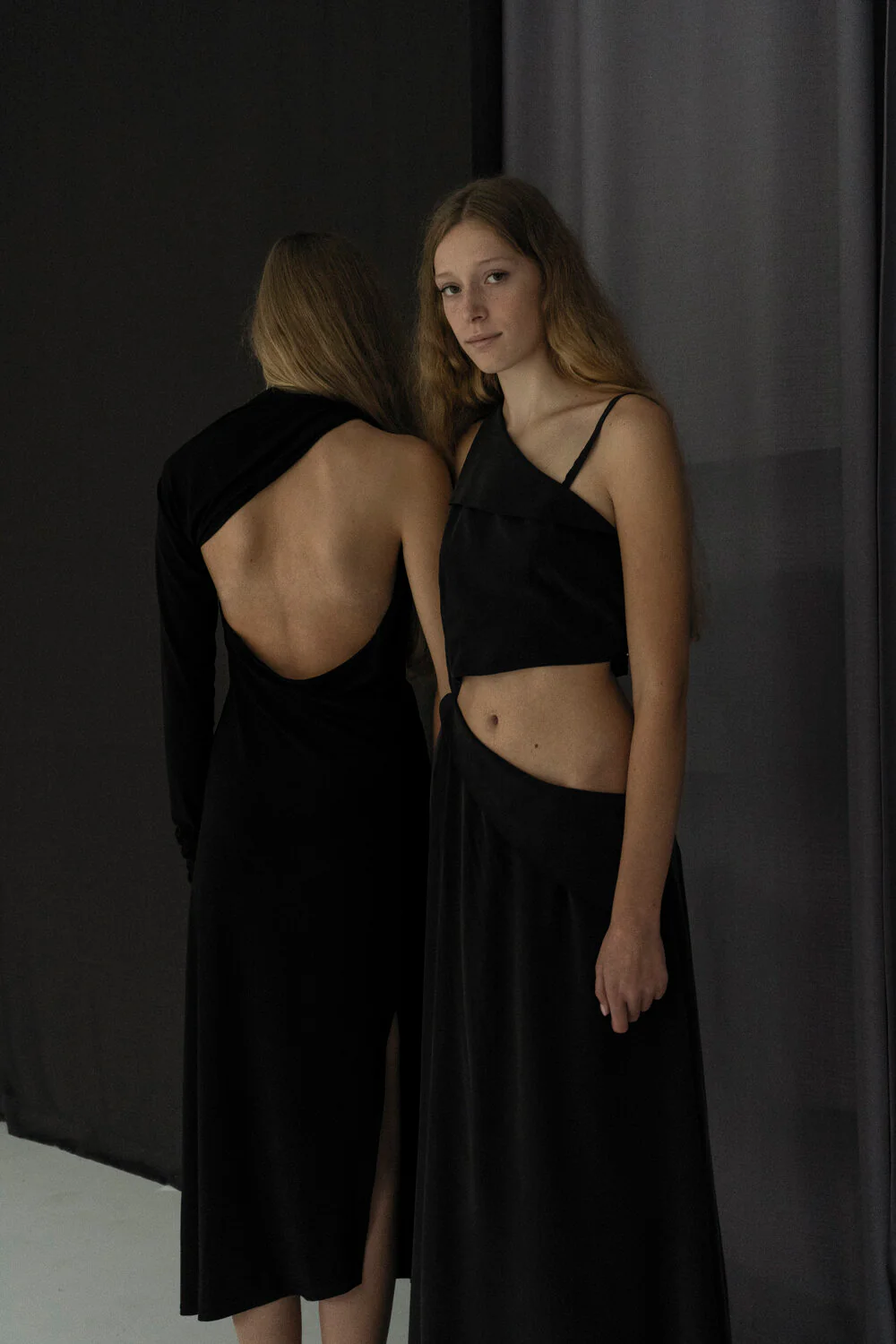K M by L A N G E Chekhol Open Back Dress - Black - Image 5