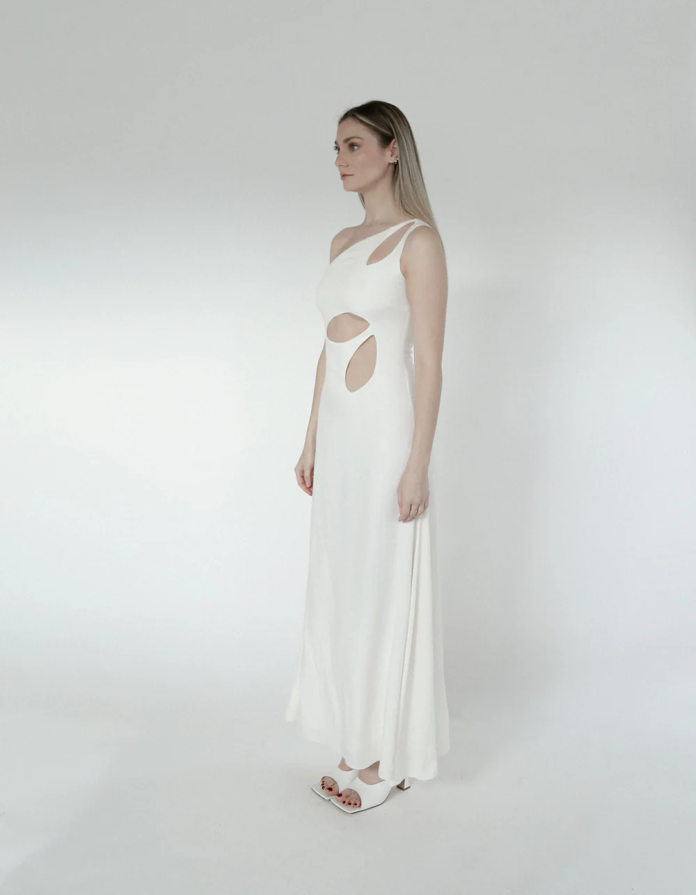 MAET MEGI Cut Out Midi Dress - White - Image 4