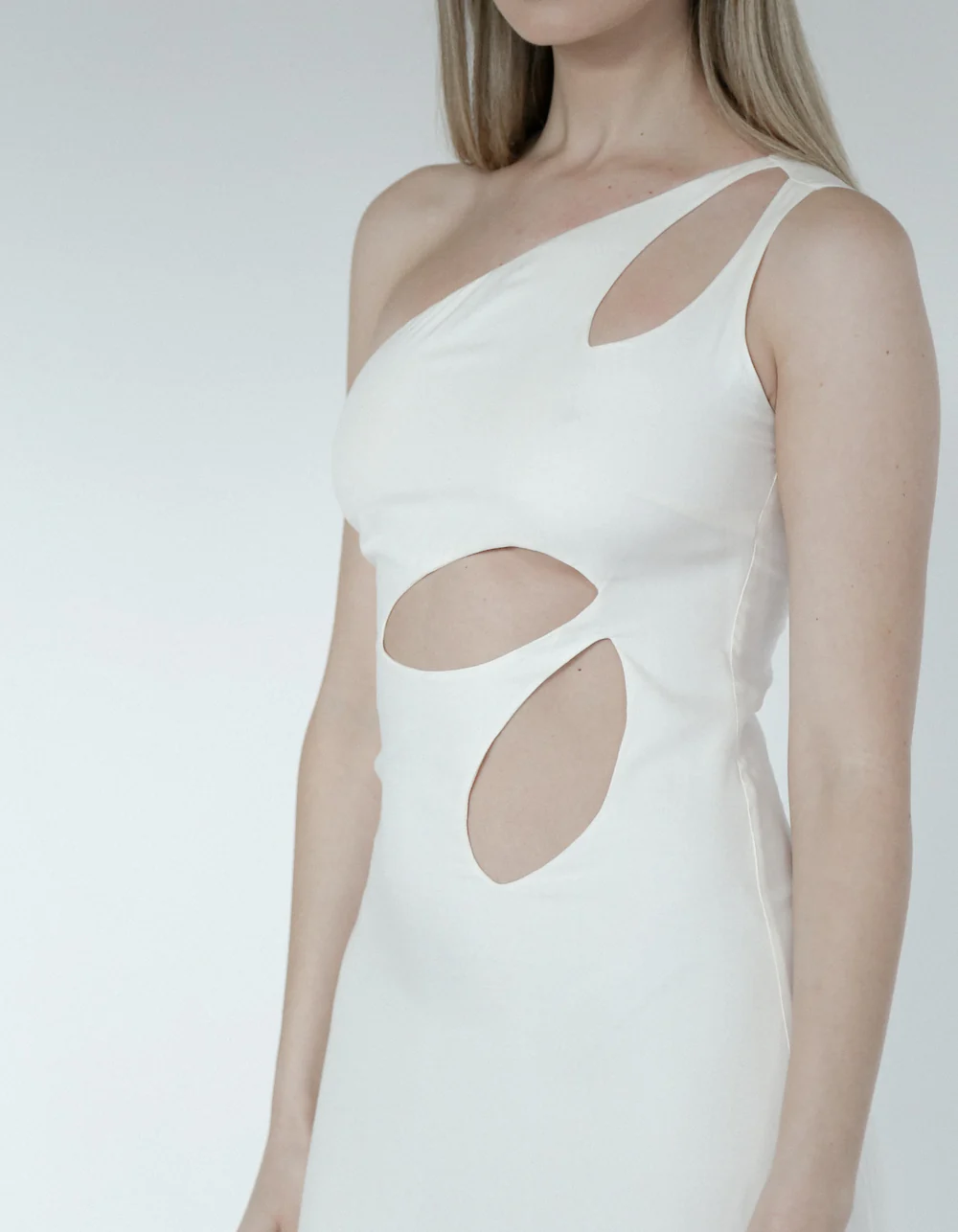 MAET MEGI Cut Out Midi Dress - White - Image 6