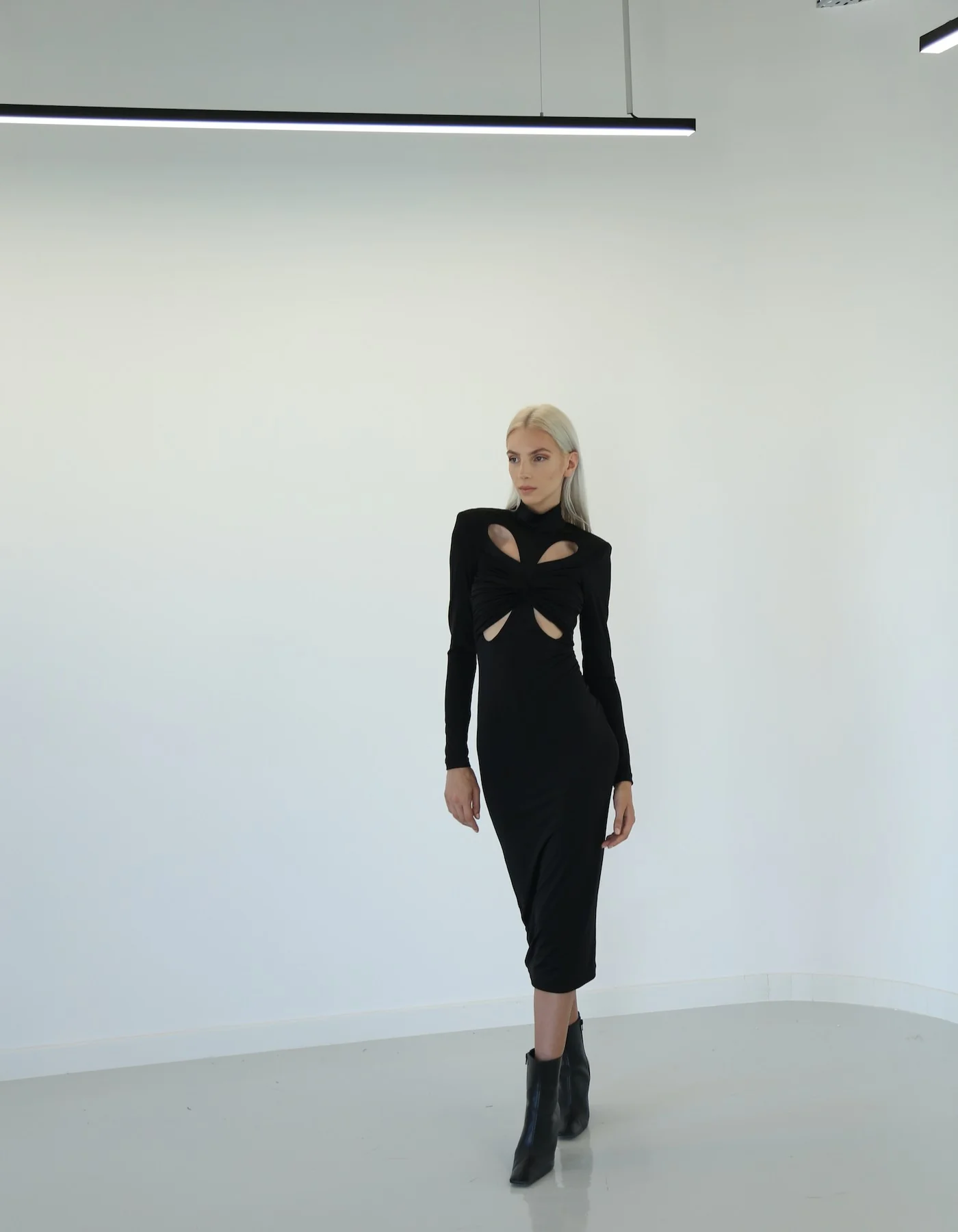 MAET TERFIL Midi Dress - Black - Image 7