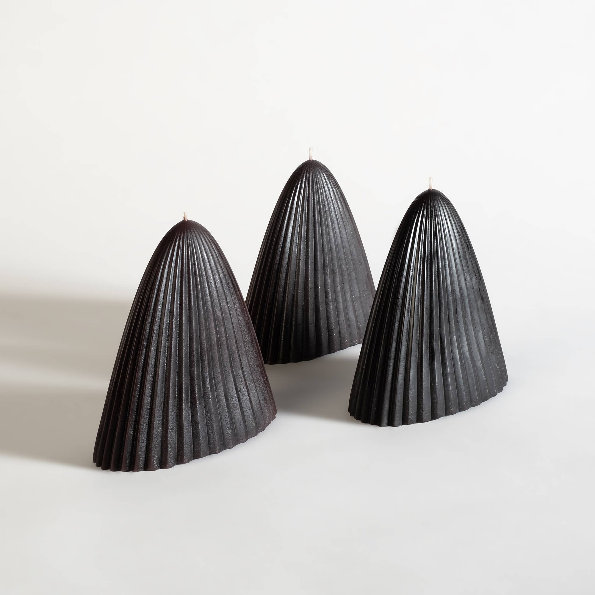 Ume Studio Tusk Beeswax Candle Small - Image 5